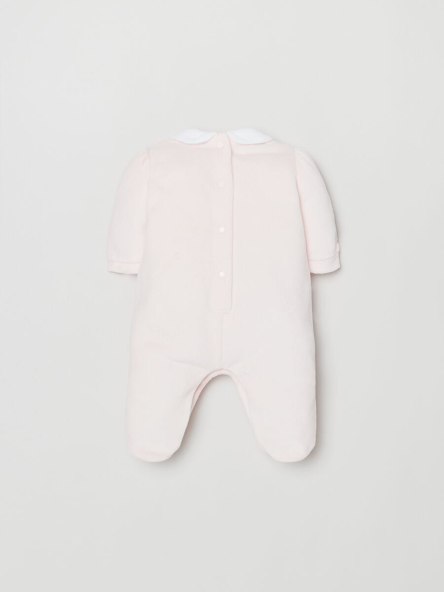 Tutina in velour con piedini e ricamo_1