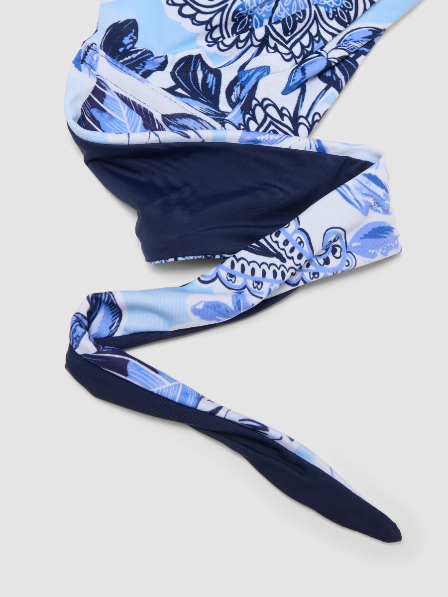Top bikini azzurro in tessuto elasticizzato_5