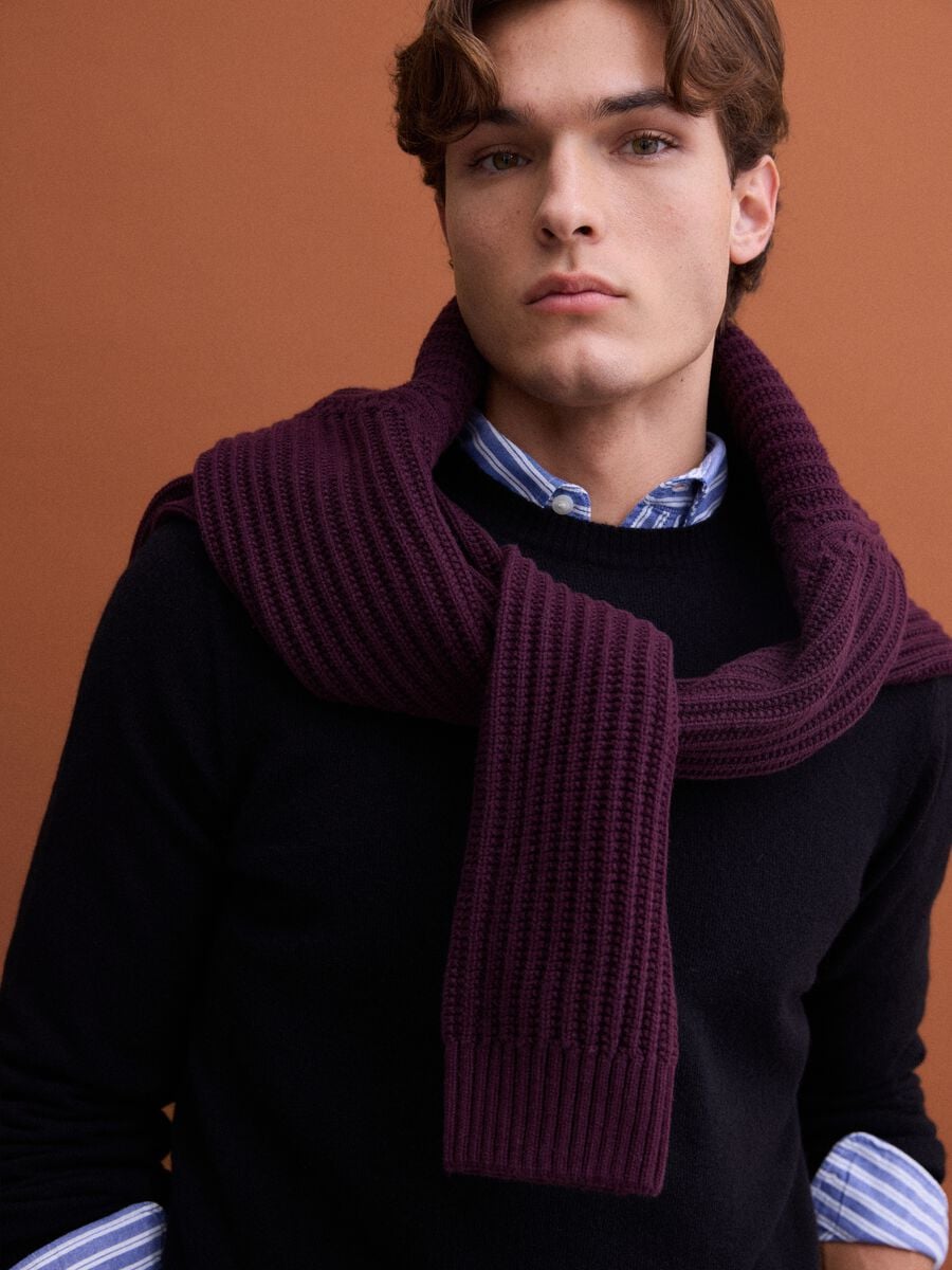 Pullover nero in pura lana a girocollo regular fit_0