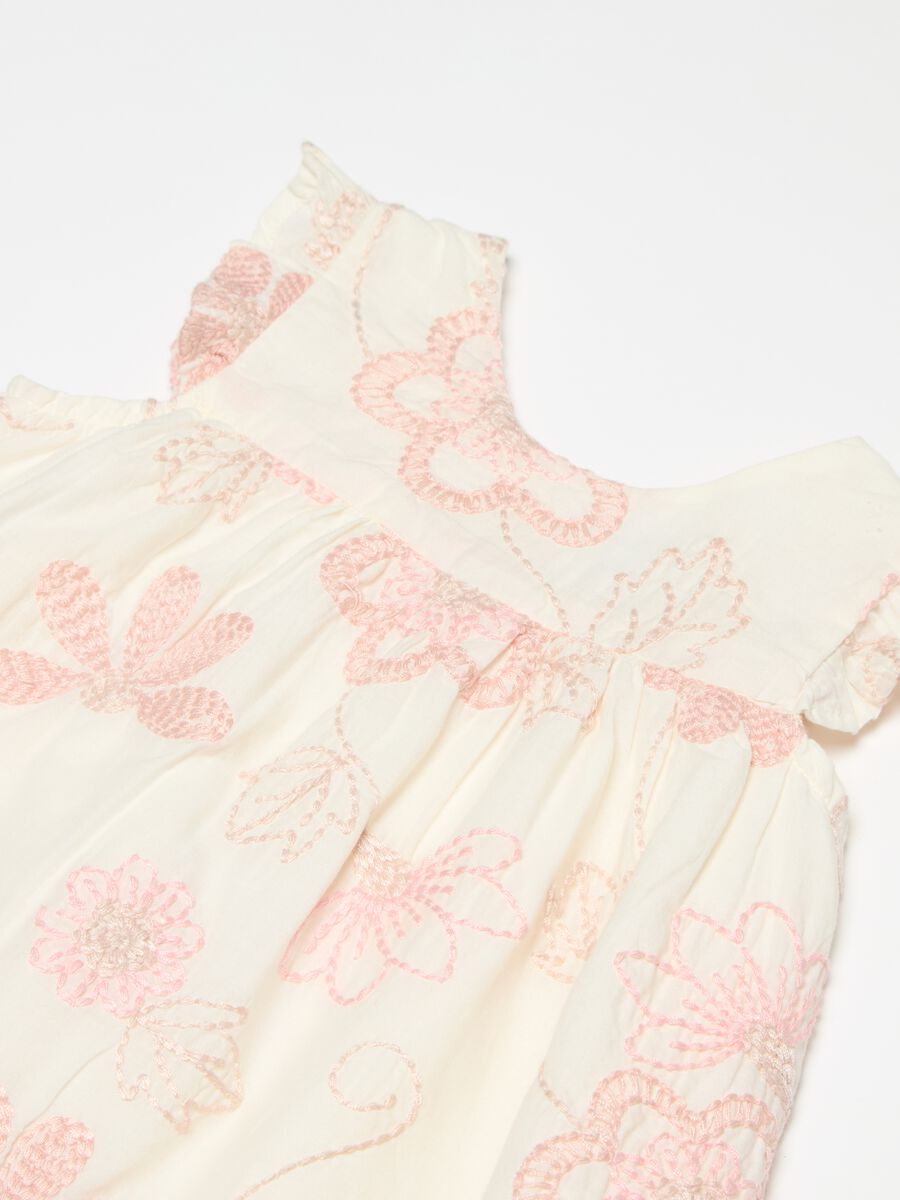 Cotton dress with floral embroidery_2