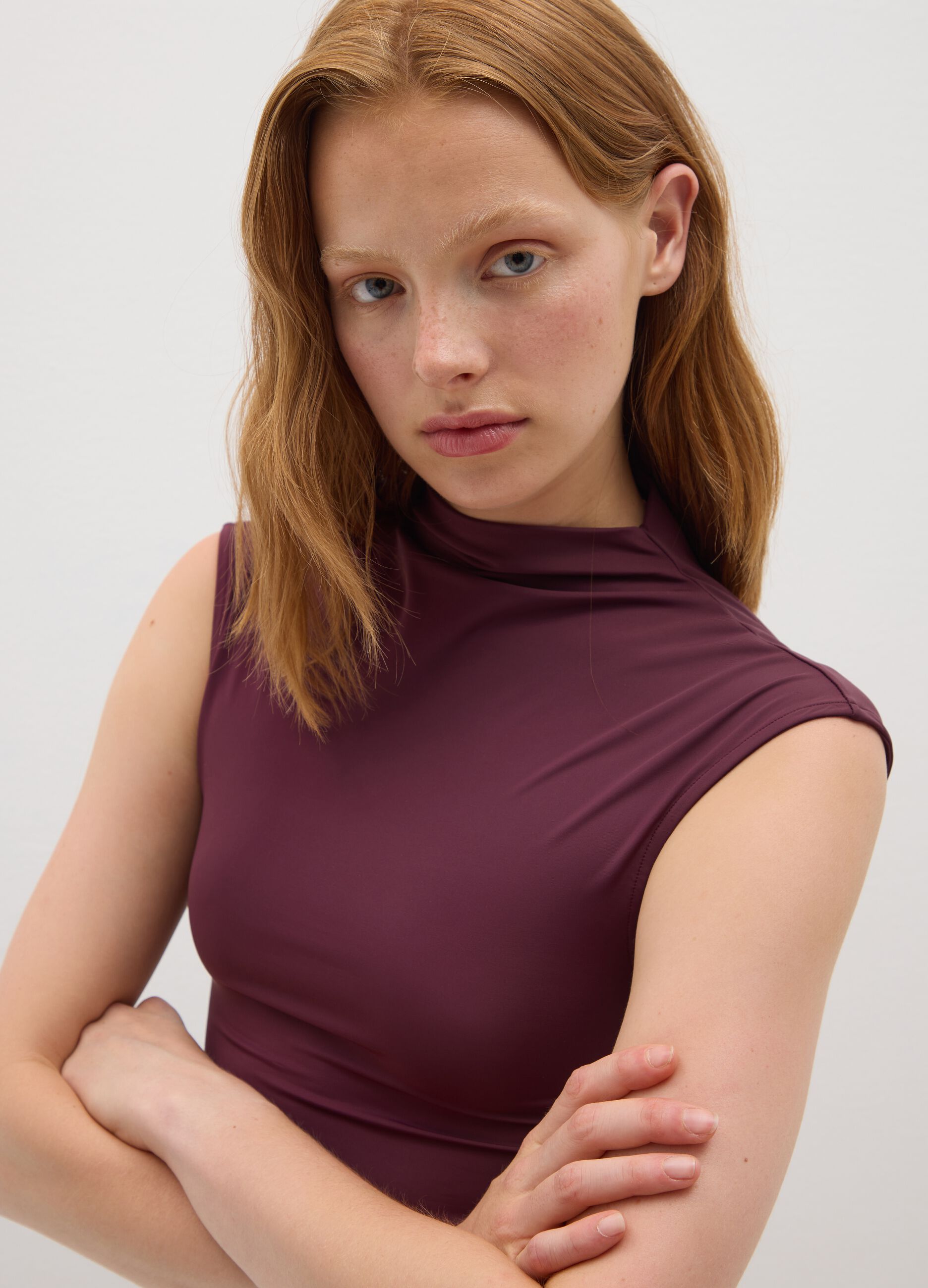 Top senza maniche bordeaux