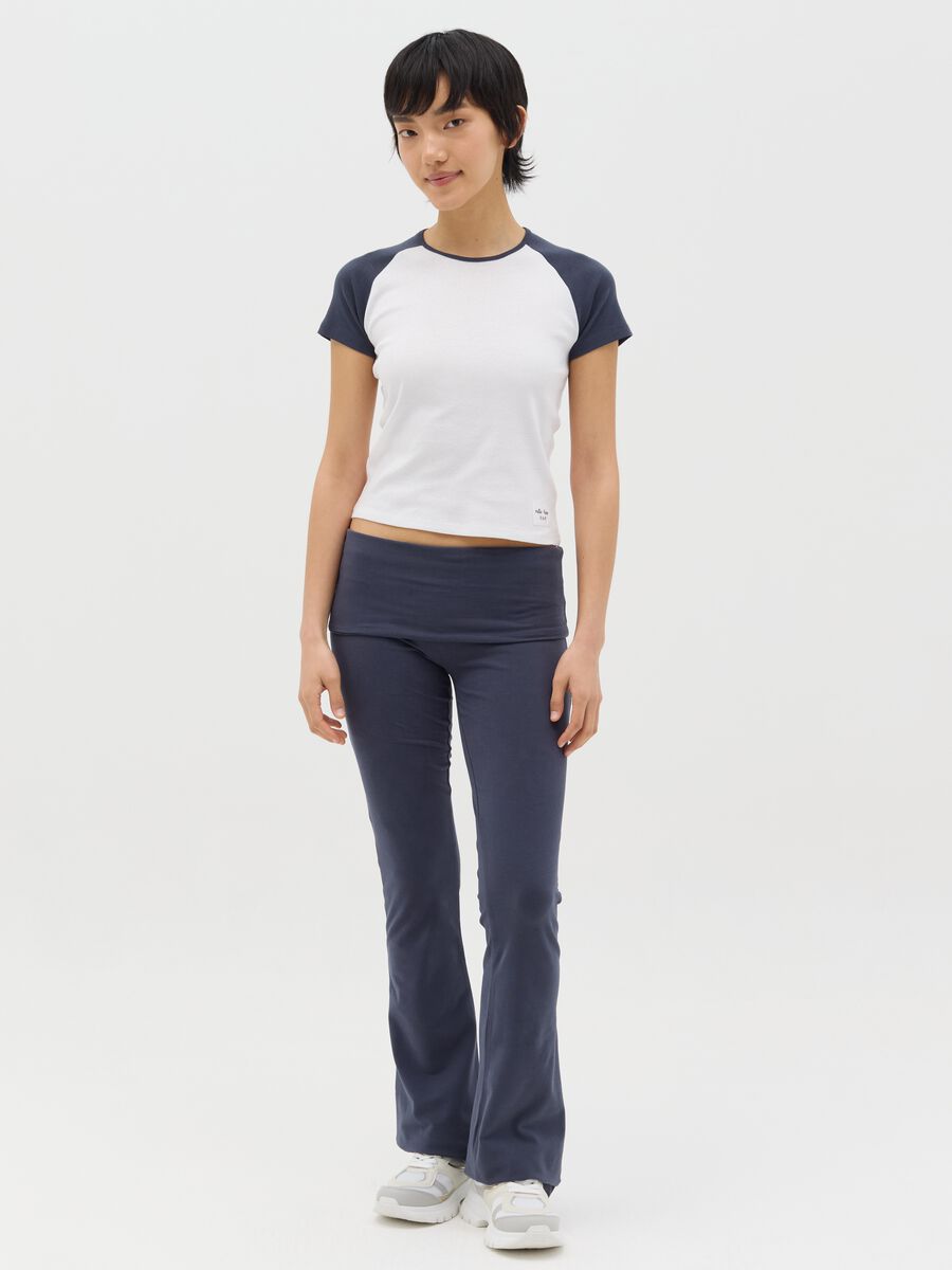 White T-shirt with blue raglan sleeves_1