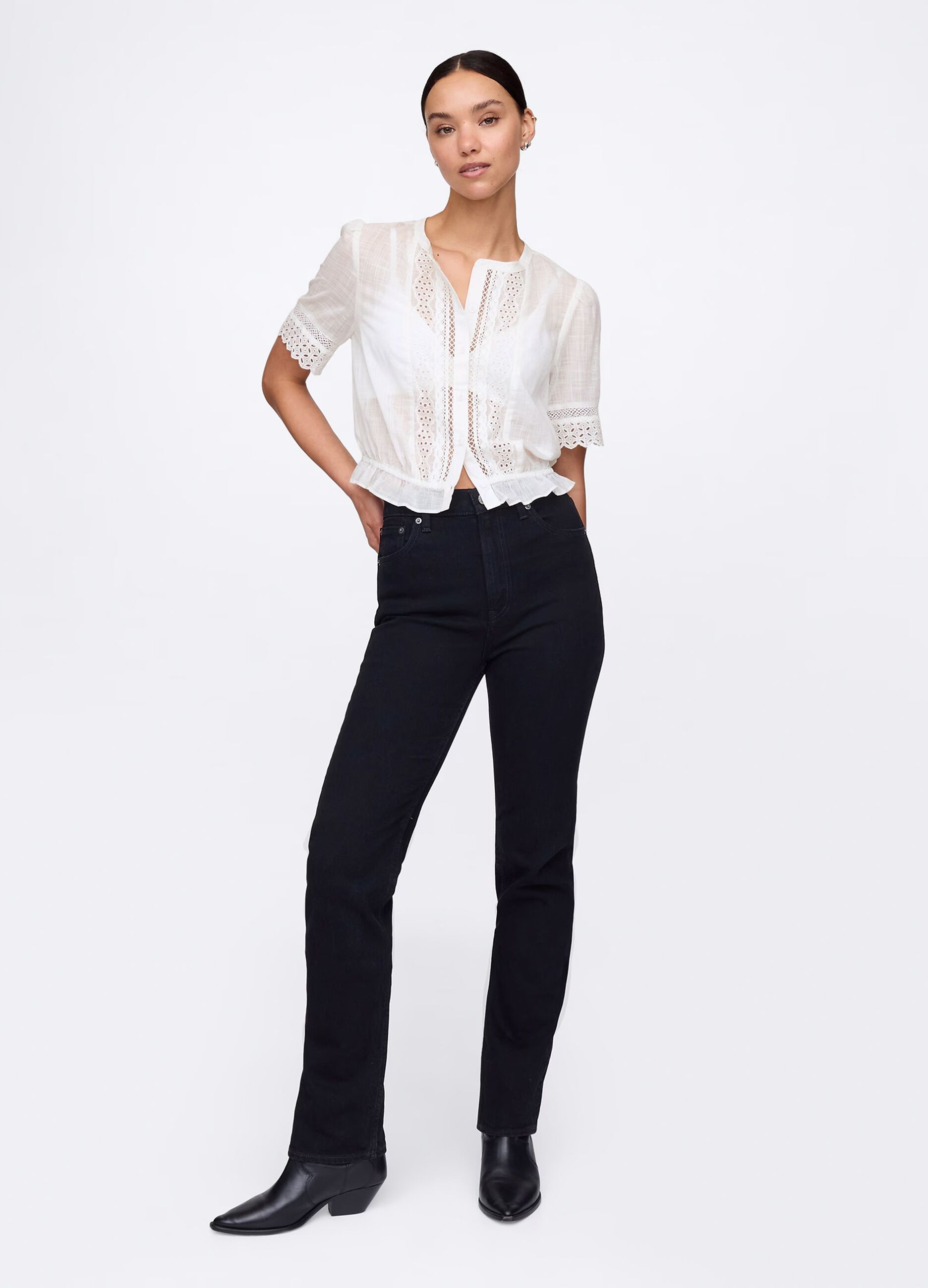 Blusa bianca ricamata in cotone