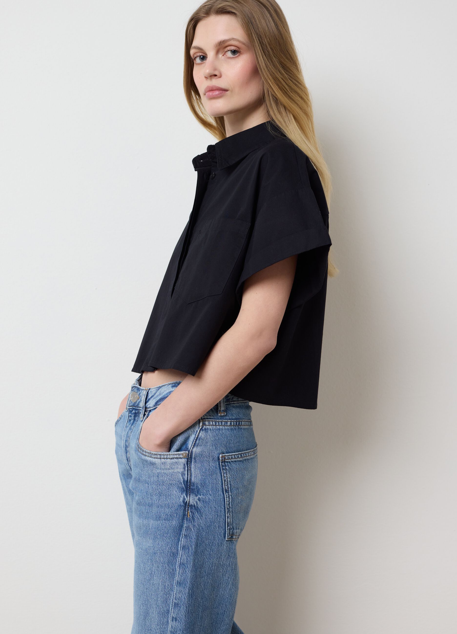 Camicia nera a maniche corte in cotone
