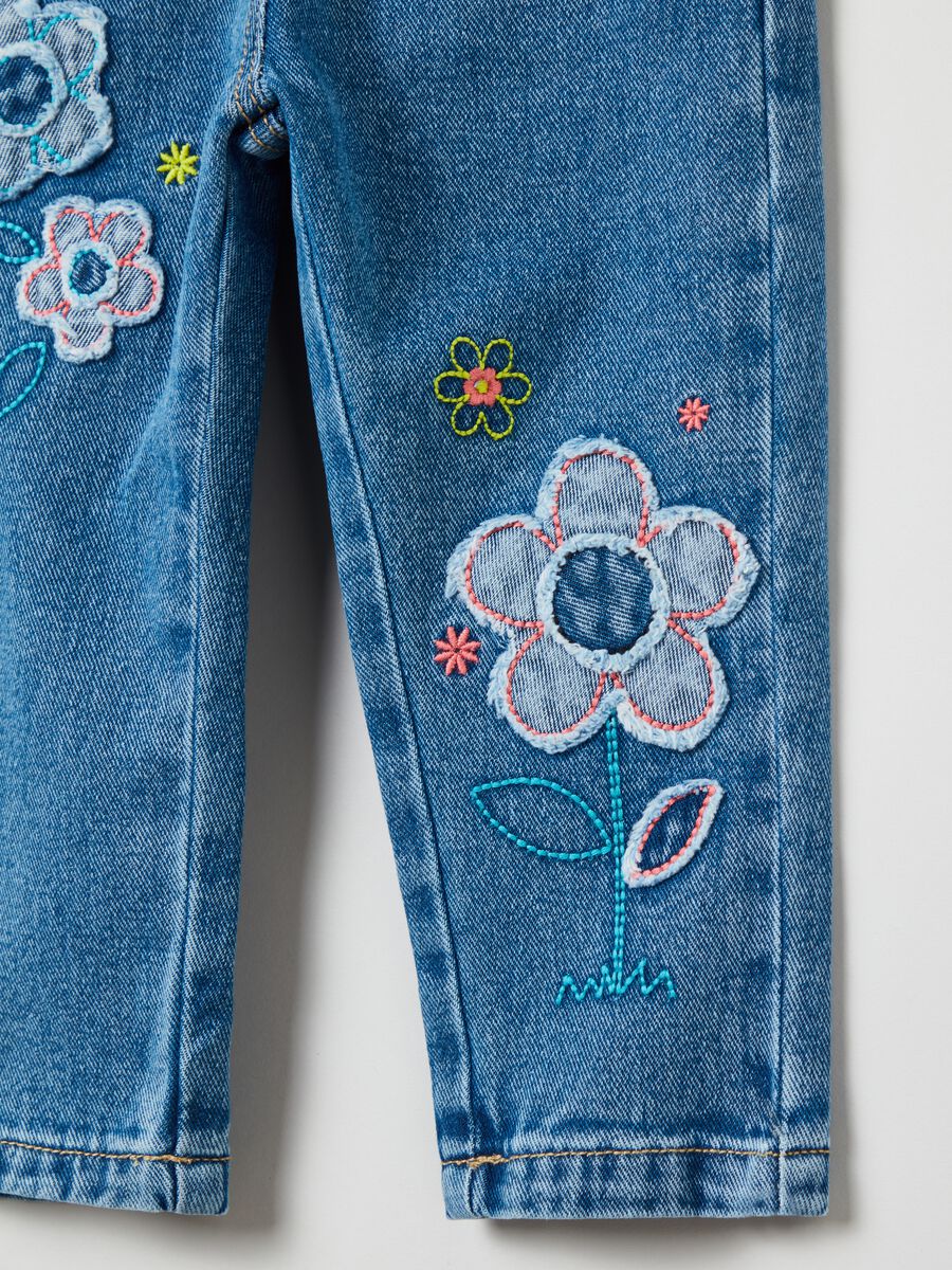 Jeans paper bag con ricamo fiori_2