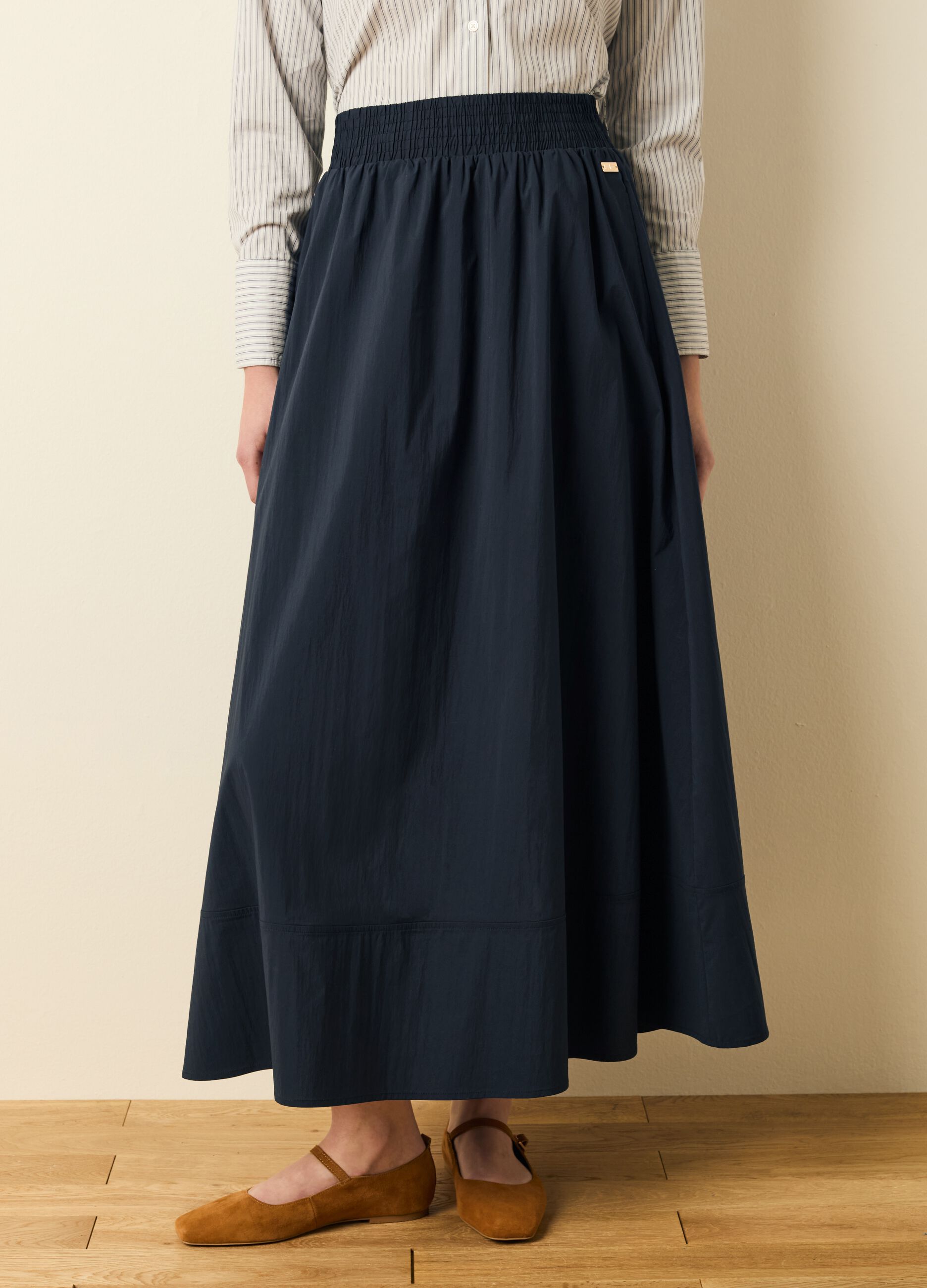 Long skirt with high waist