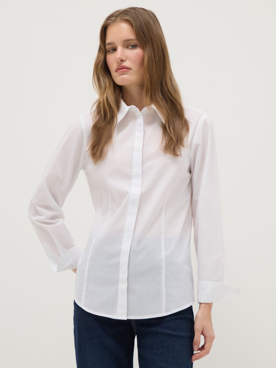 White slim fit cotton blend shirt with classic collar and buttons_0