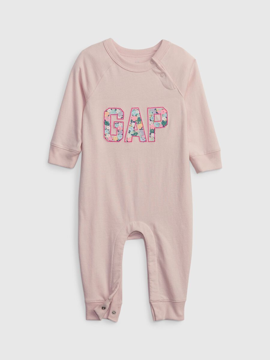 Onesie with logo patch_0
