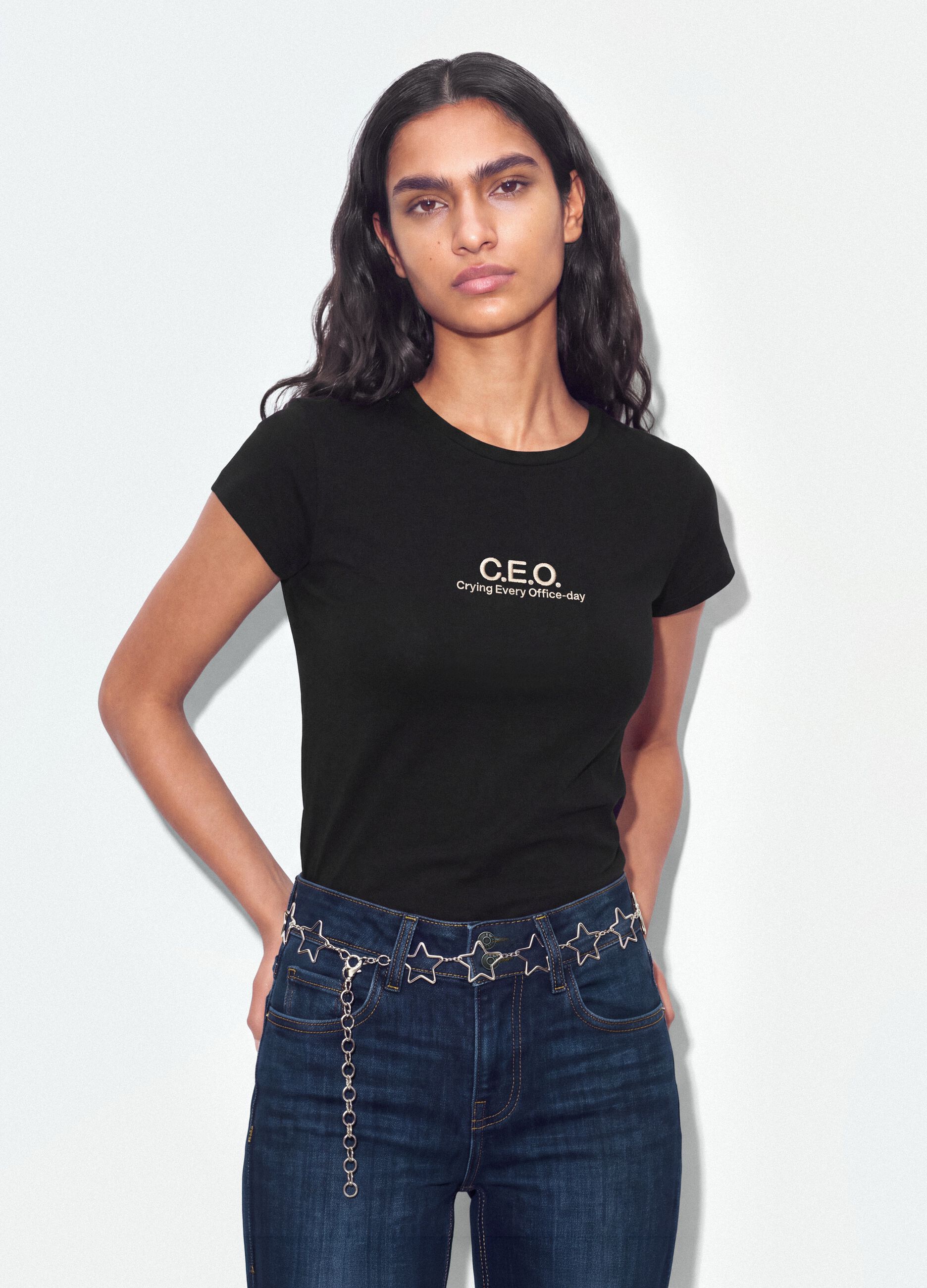 T-shirt nera in puro cotone a girocollo con scritta