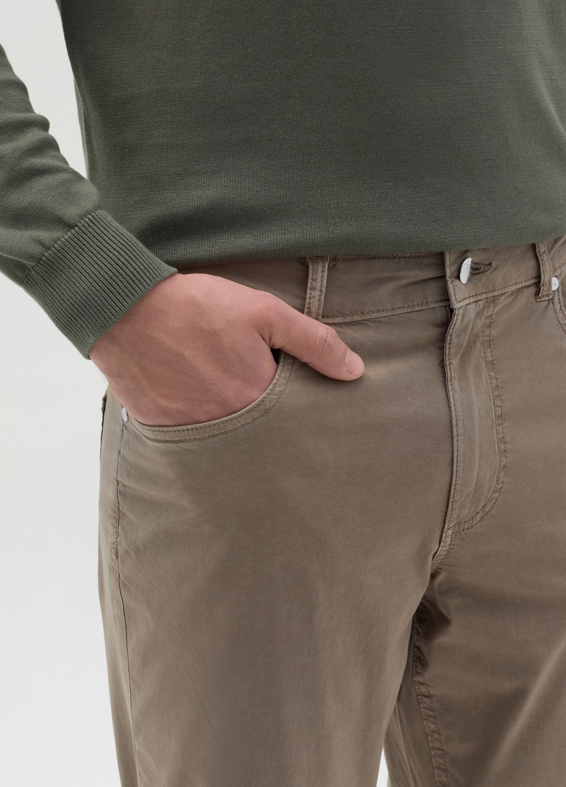 Slim-fit trousers in cotton poplin