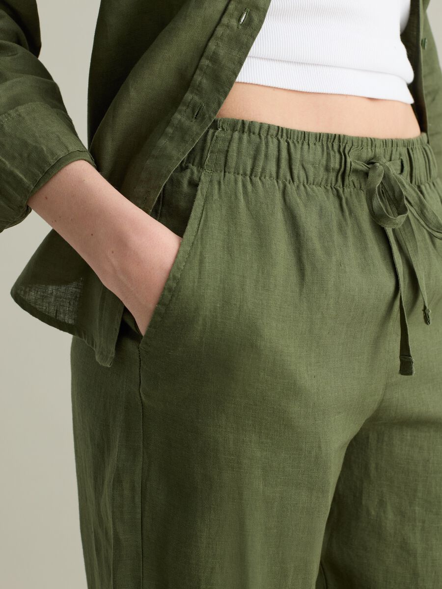 Green wide-leg fluid trousers in linen_3