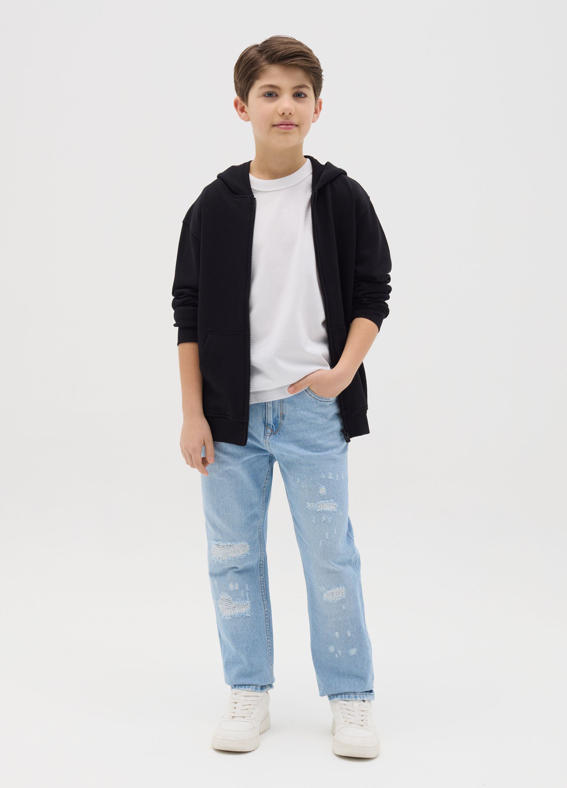 Jeans regular fit con abrasioni 