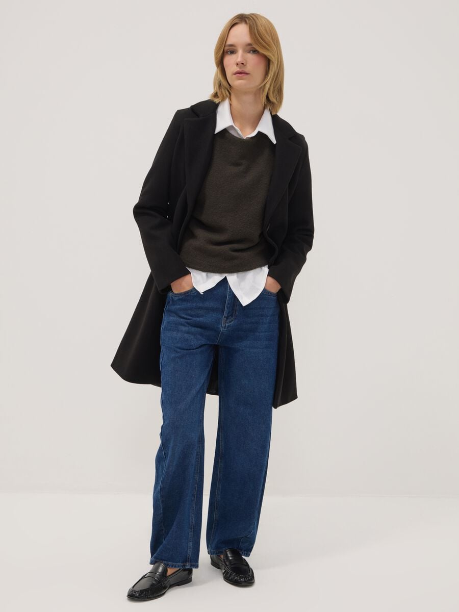 Cappotto nero regular fit con rever e bottoni_1