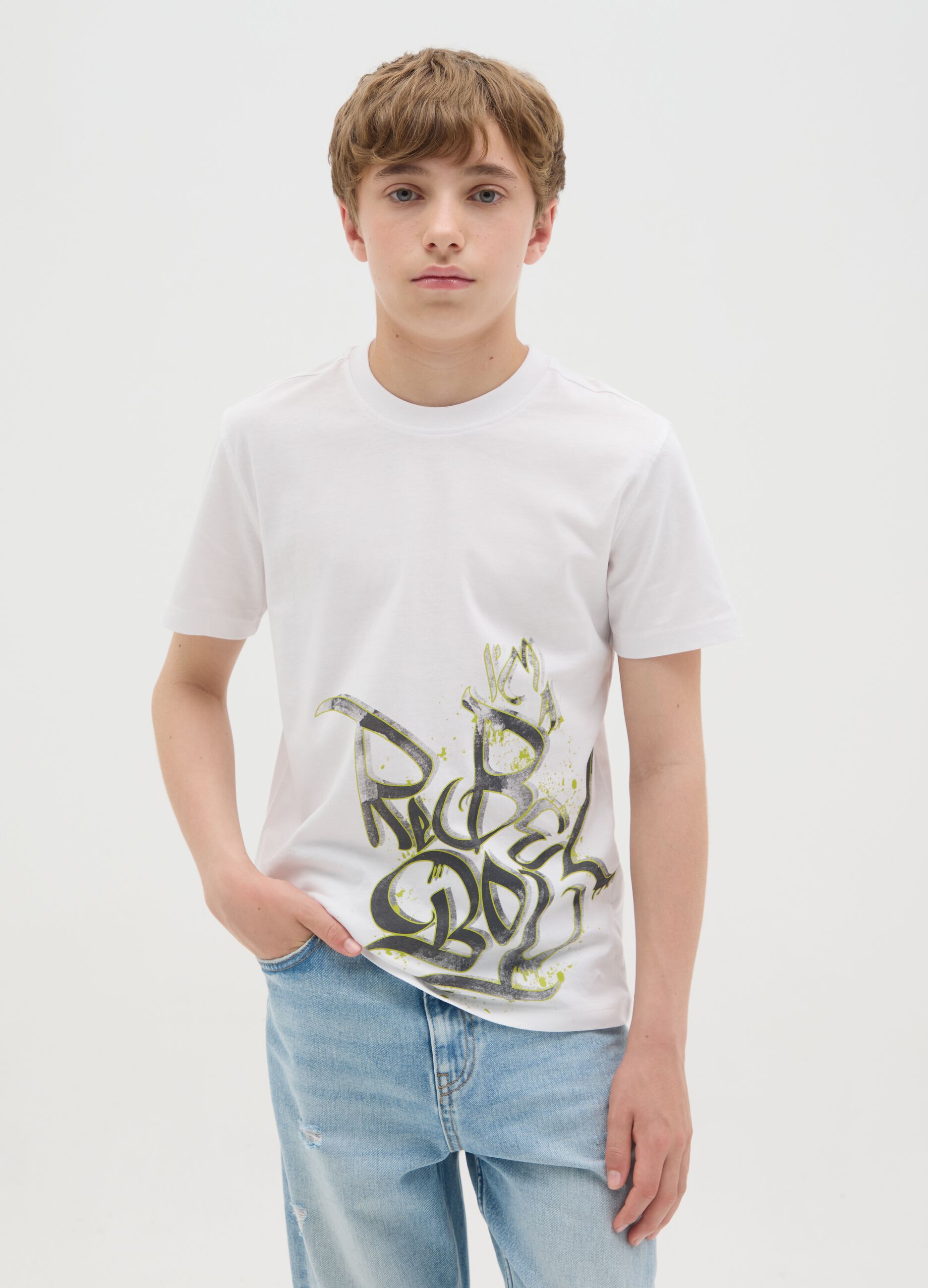 White cotton T-shirt with lettering print