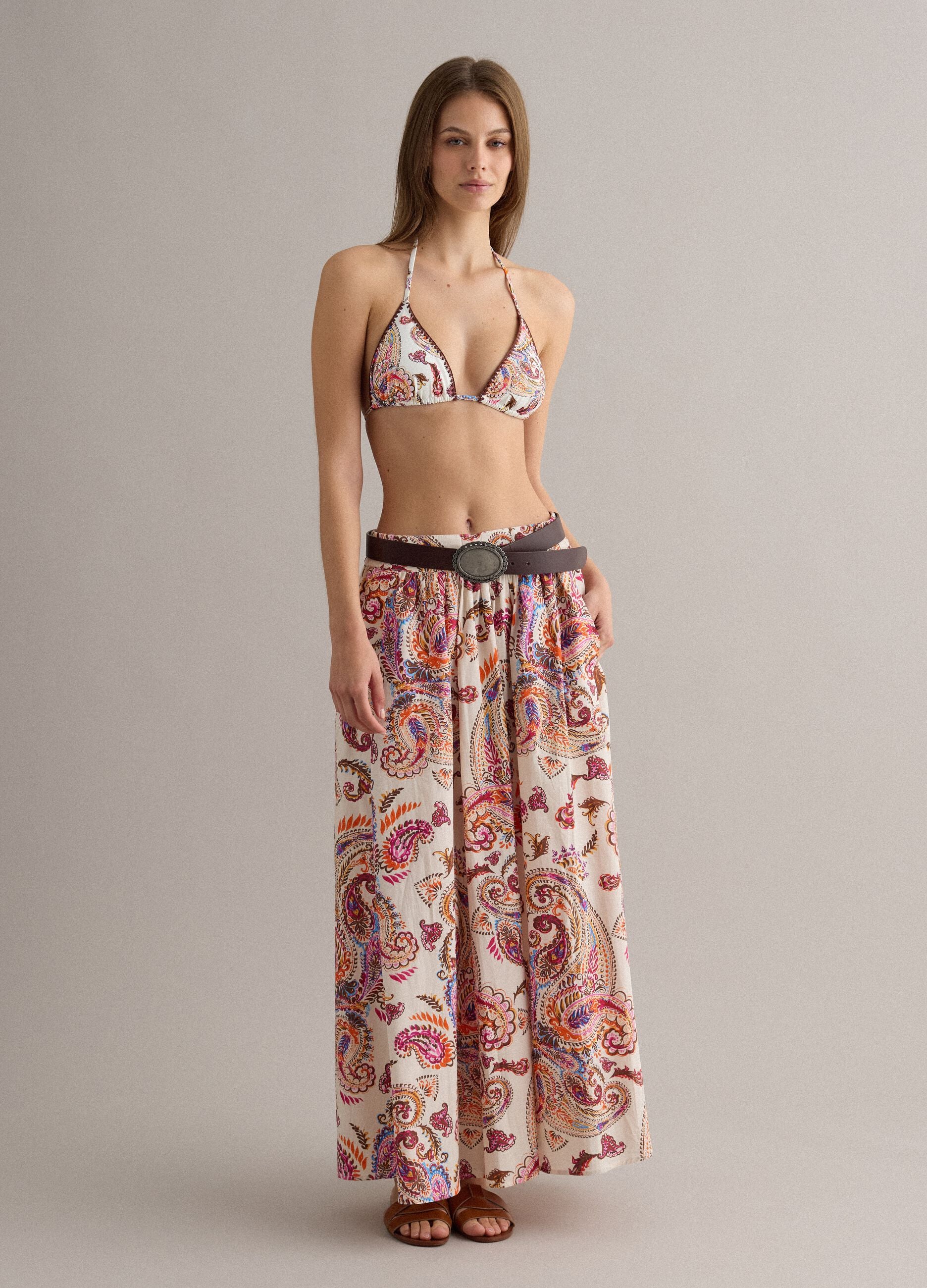 Top bikini multicolor in tessuto elasticizzato con fantasia paisley