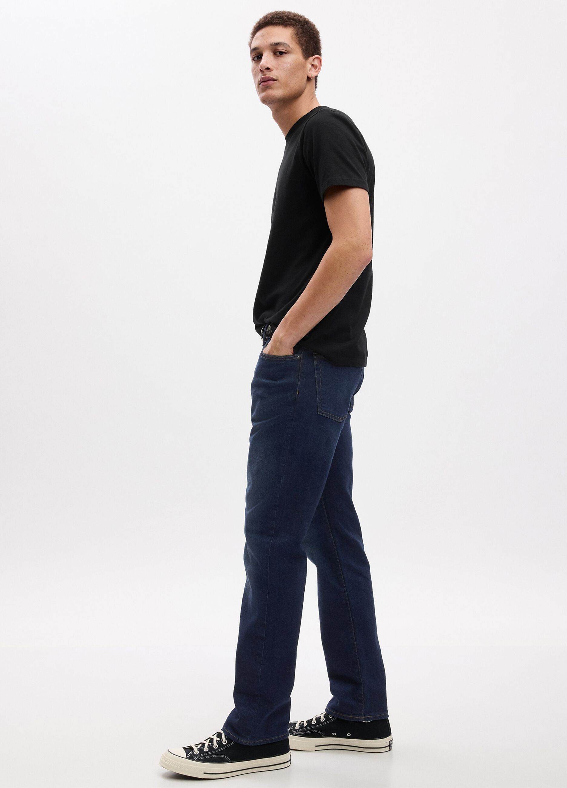 Straight-fit jeans with mid-rise waist