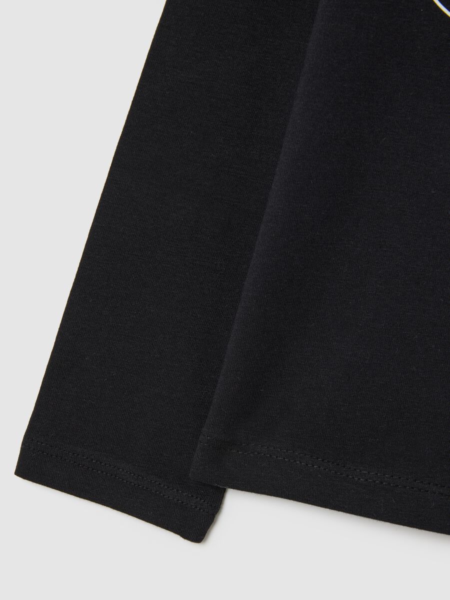 Girl's black cotton regular fit t-shirt with print_3