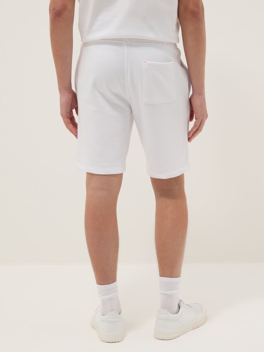 White cotton-blend Bermuda shorts with elasticated waistband_2