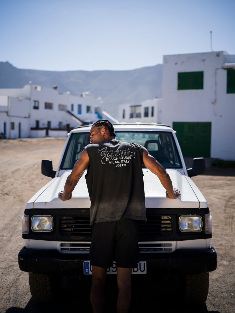 Sunfaded Distressed Tank Top Vintage Black_0
