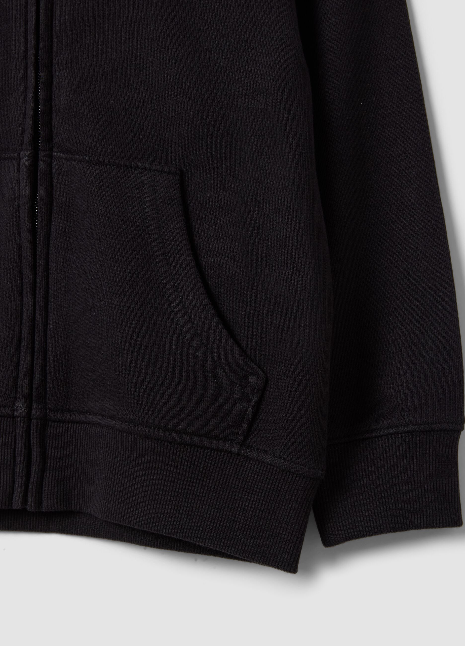 Felpa nera con cappuccio in puro cotone organico per bambino regular fit