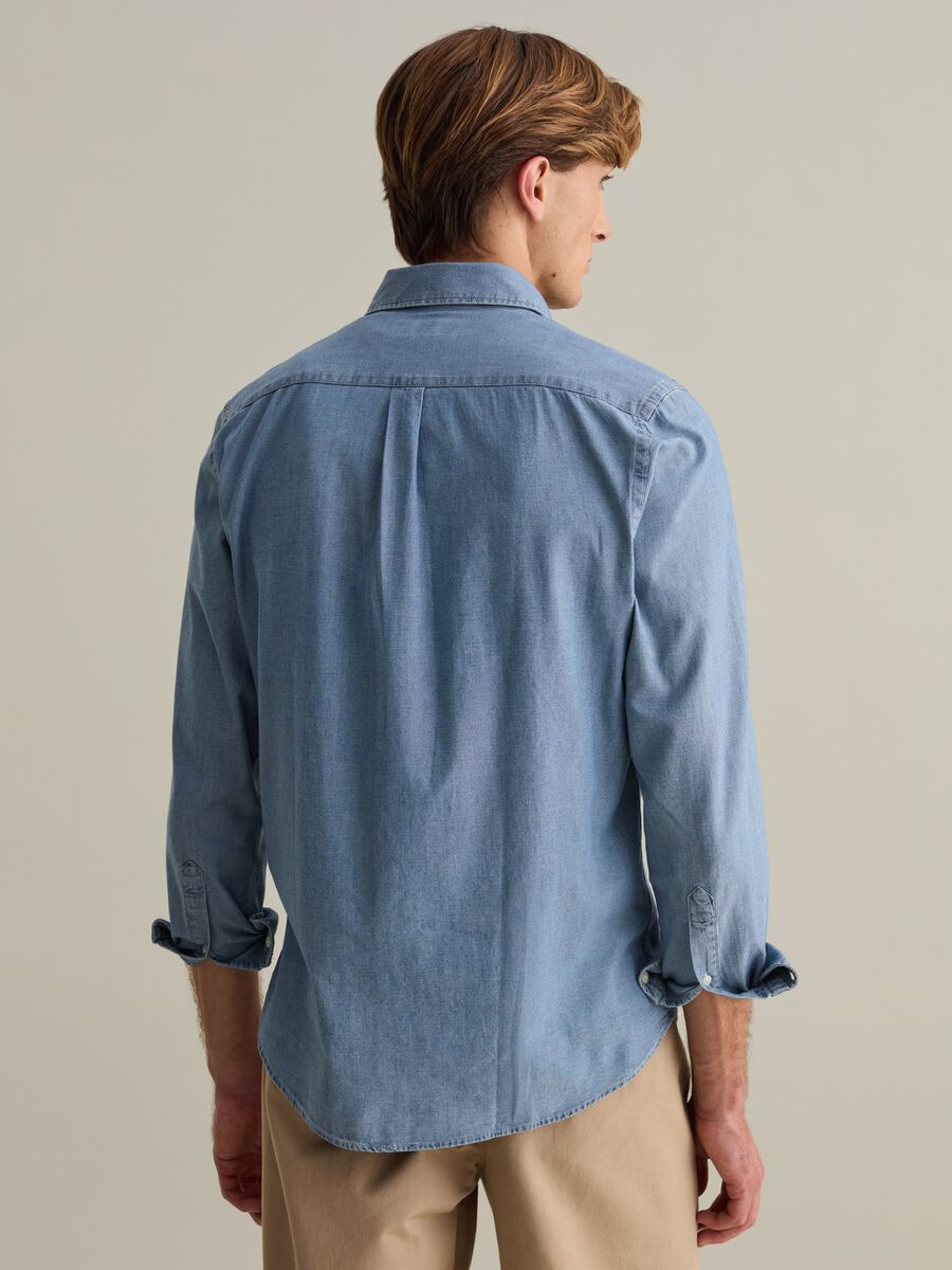 Regular-fit shirt in chambray cotton_2