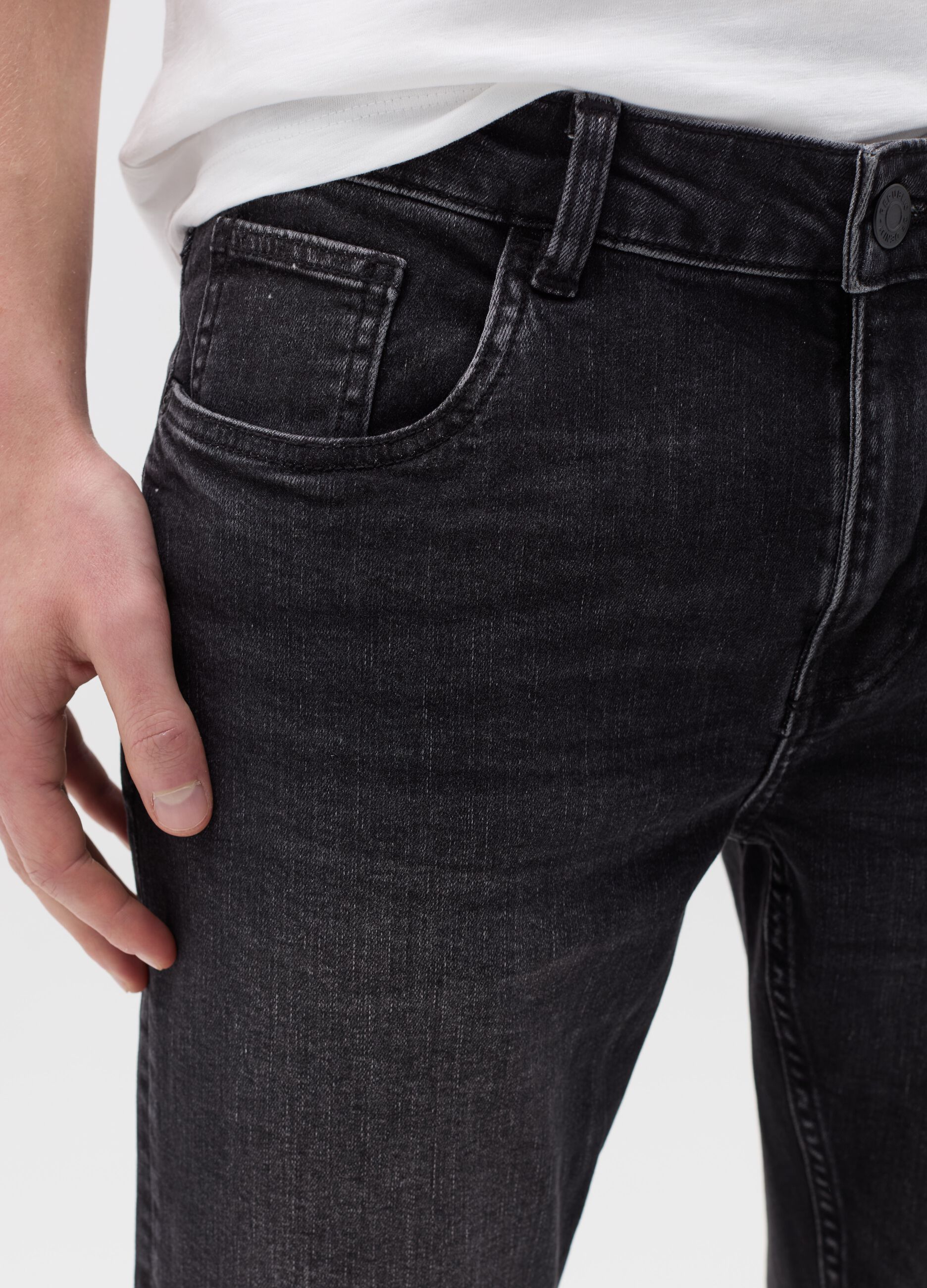 Skinny-fit jeans with five pockets