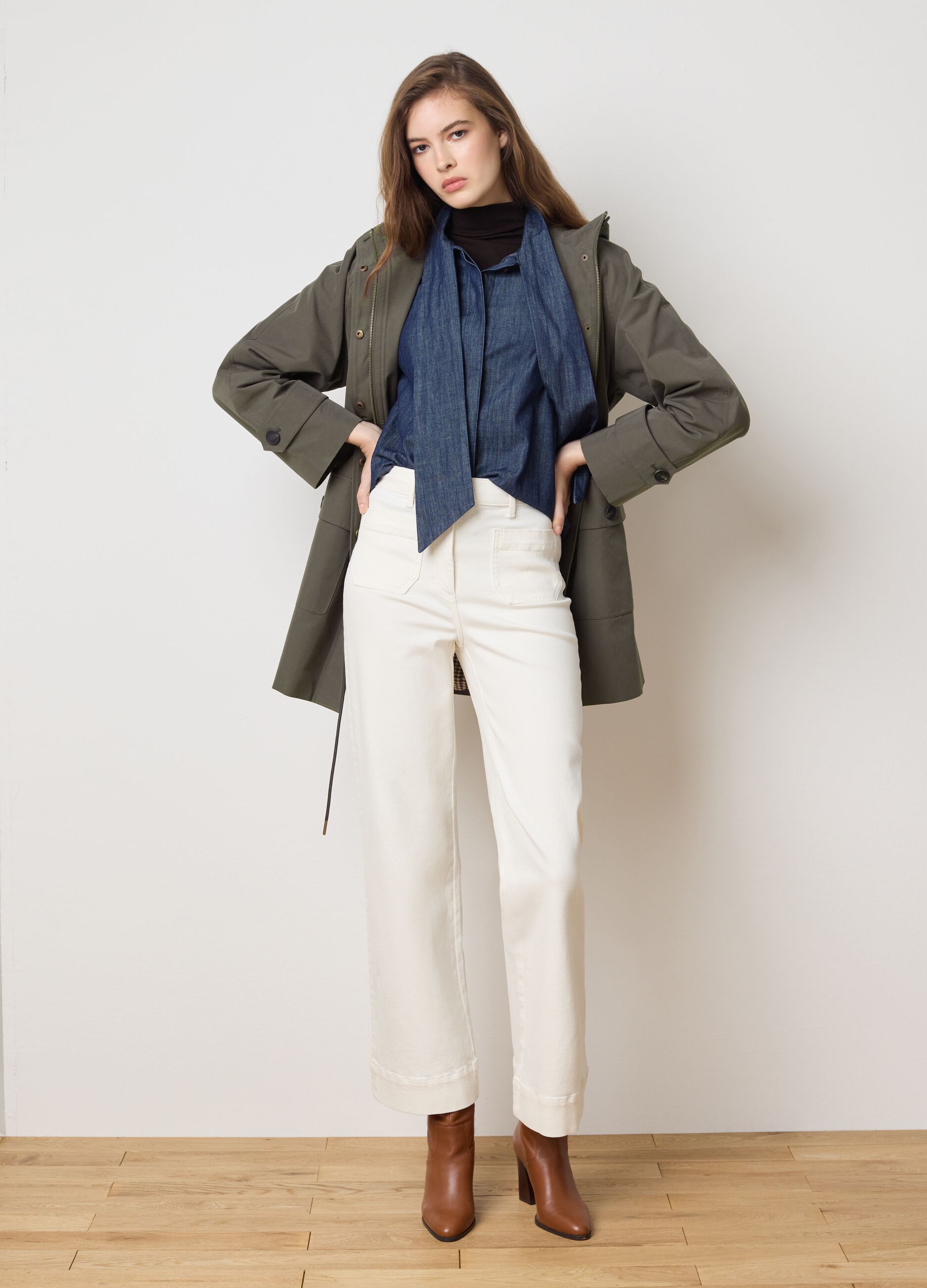 Green cotton blend regular fit parka with hood and zip