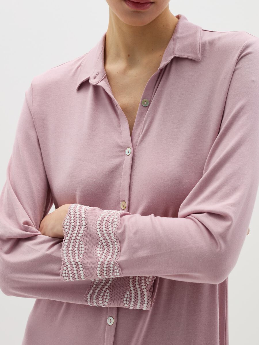 Modal nightshirt with contrasting details_3
