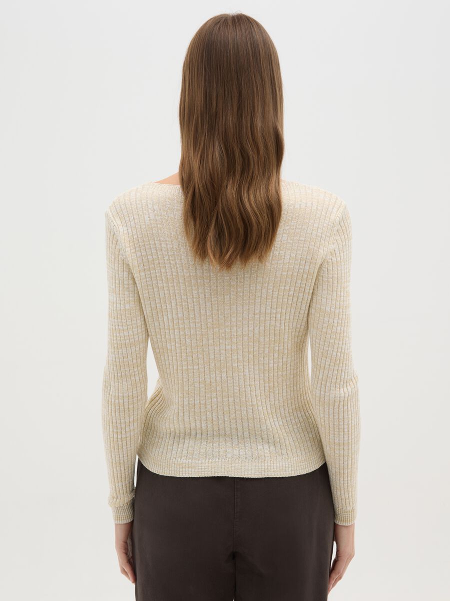 Maglia a costine beige con fibre metalliche_2