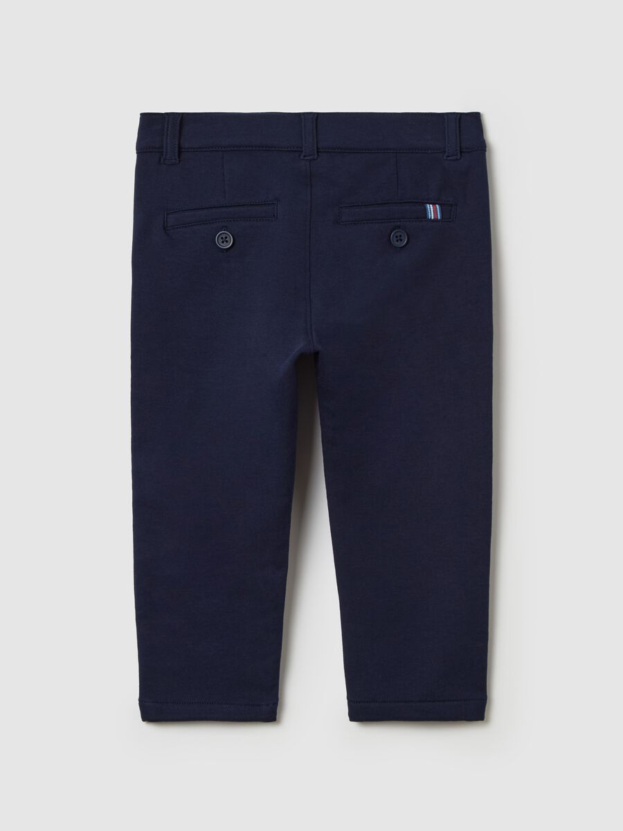 Slim-fit chinos with pockets_1