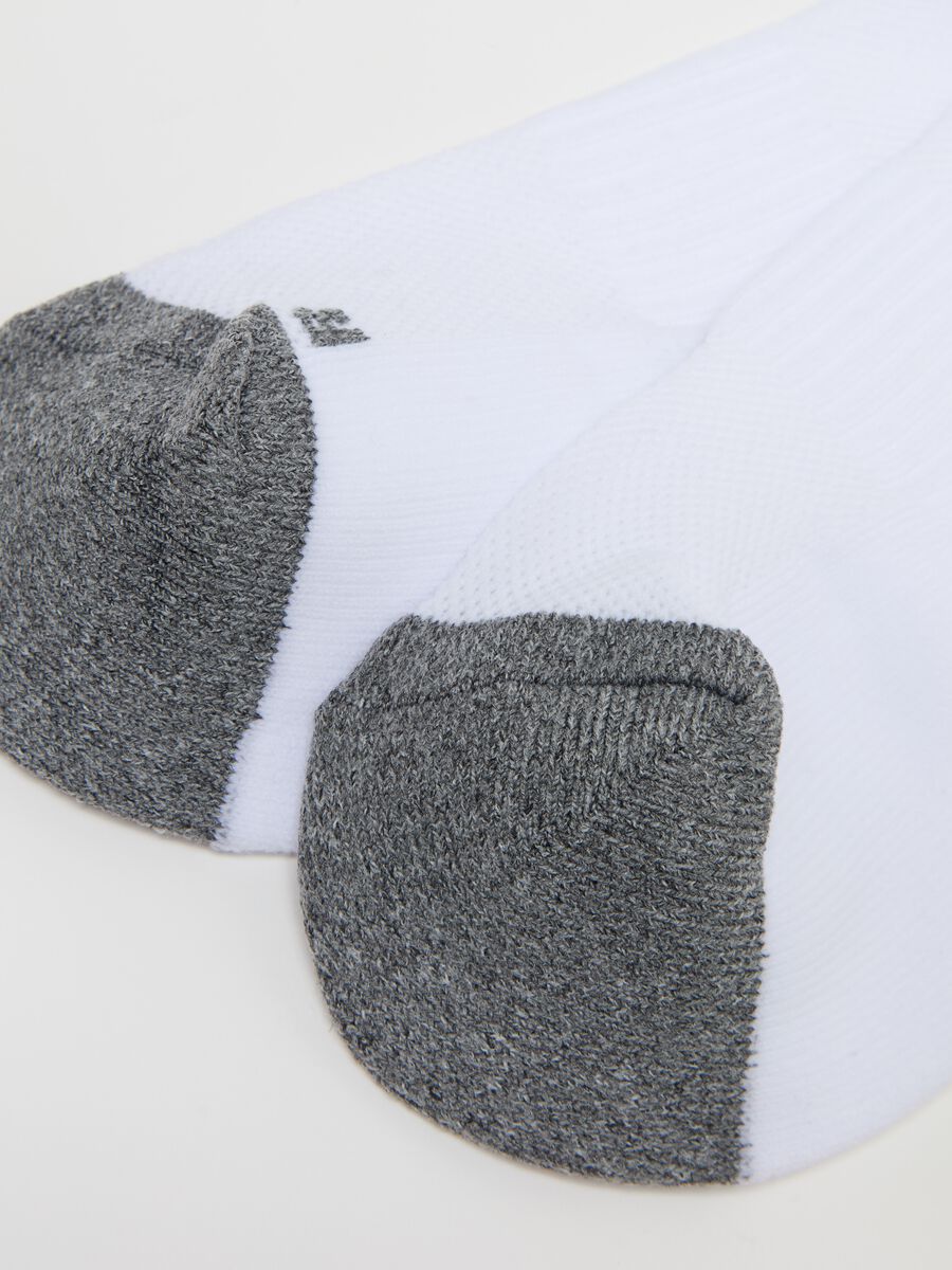 Three-pair pack sneaker liners with contrasting details_2