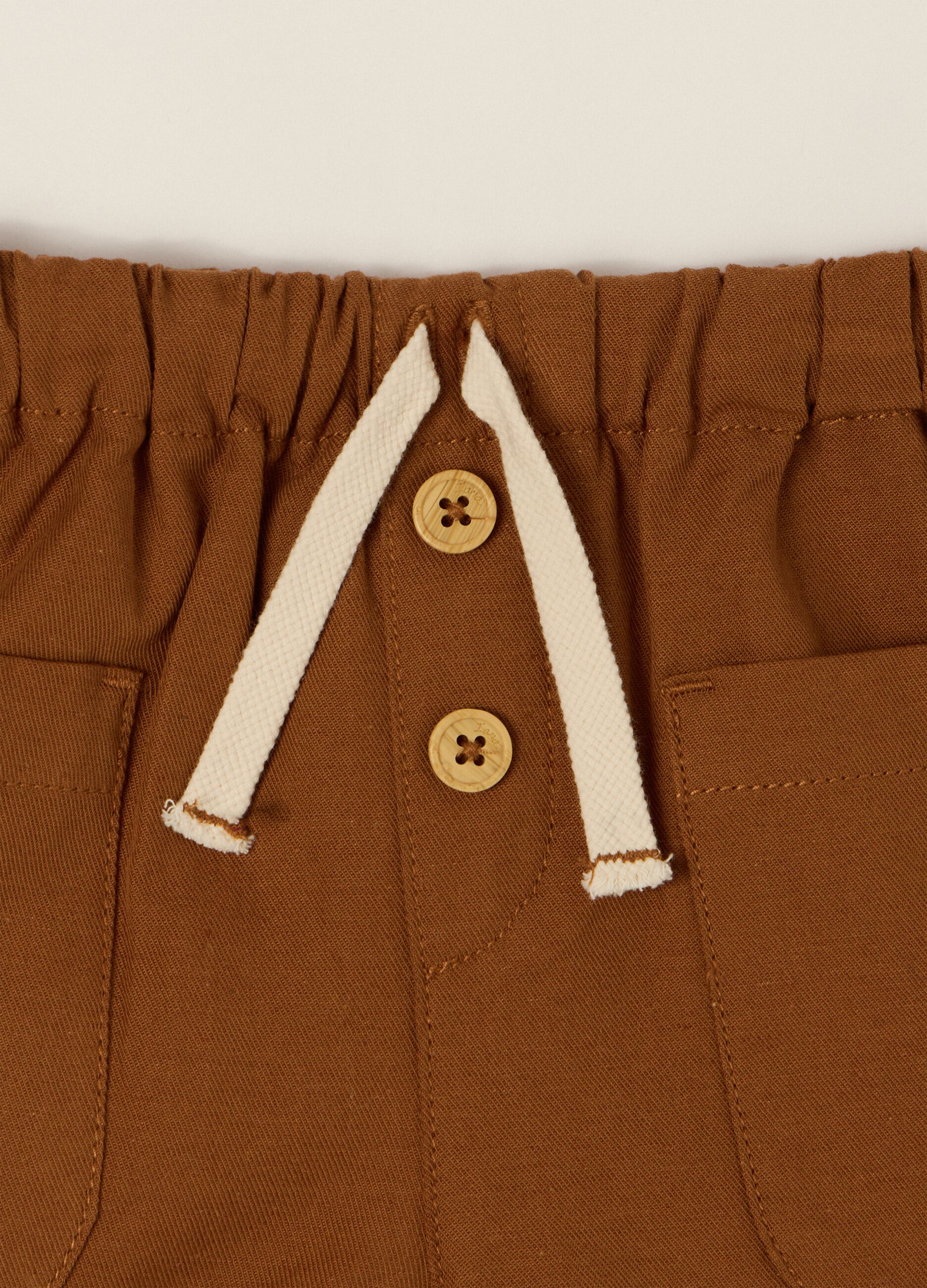 Brown cotton and linen blend shorts with elasticated waist, regular fit