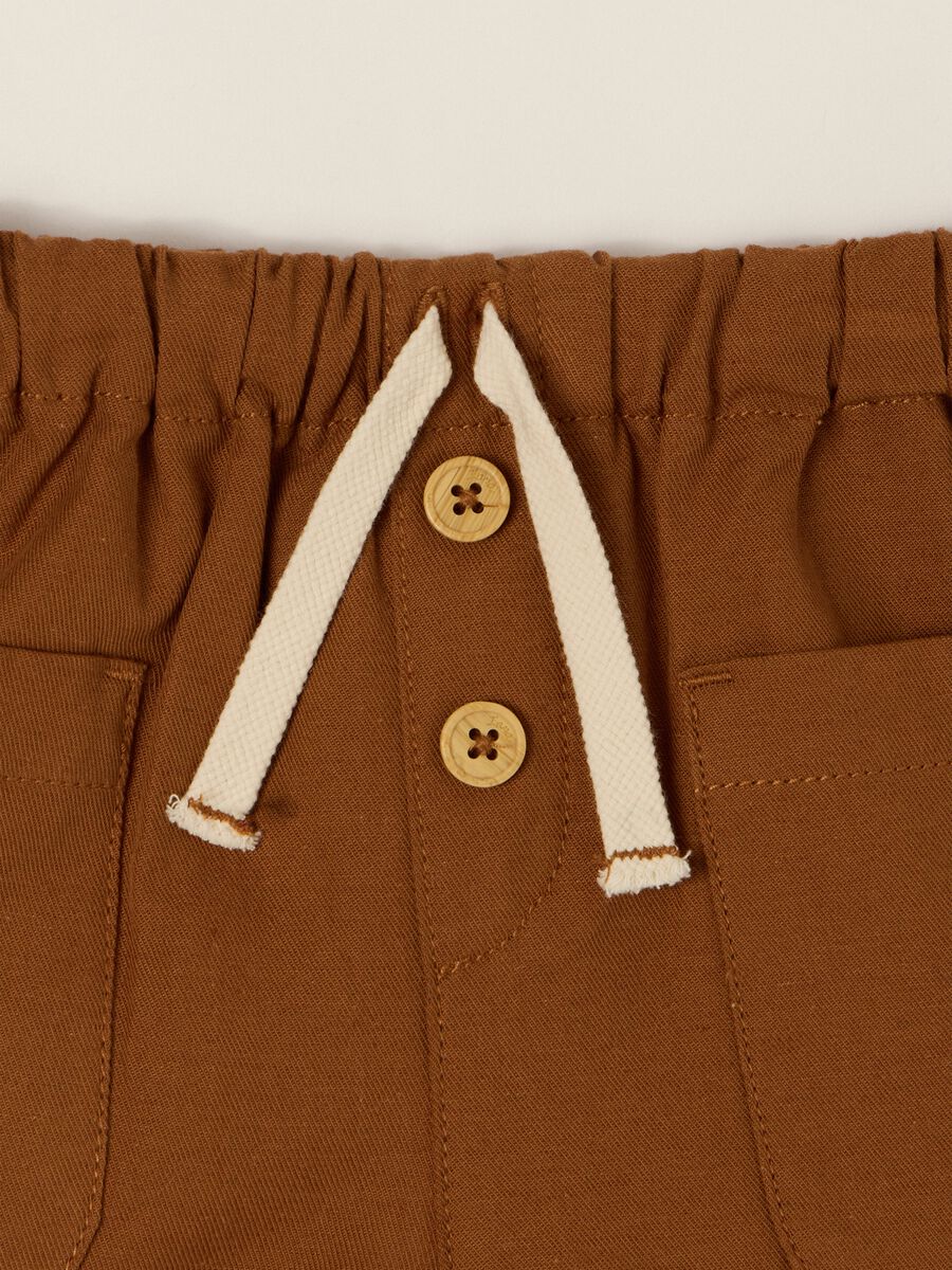 Brown cotton and linen blend shorts with elasticated waist, regular fit_1