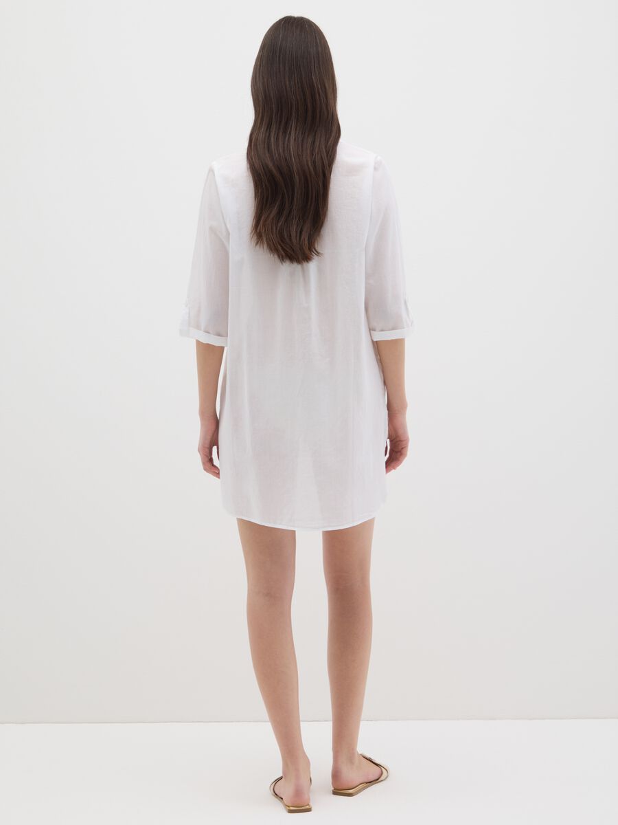 Women’s white beach cover-up in 100% cotton with regular-fit and V neck_2
