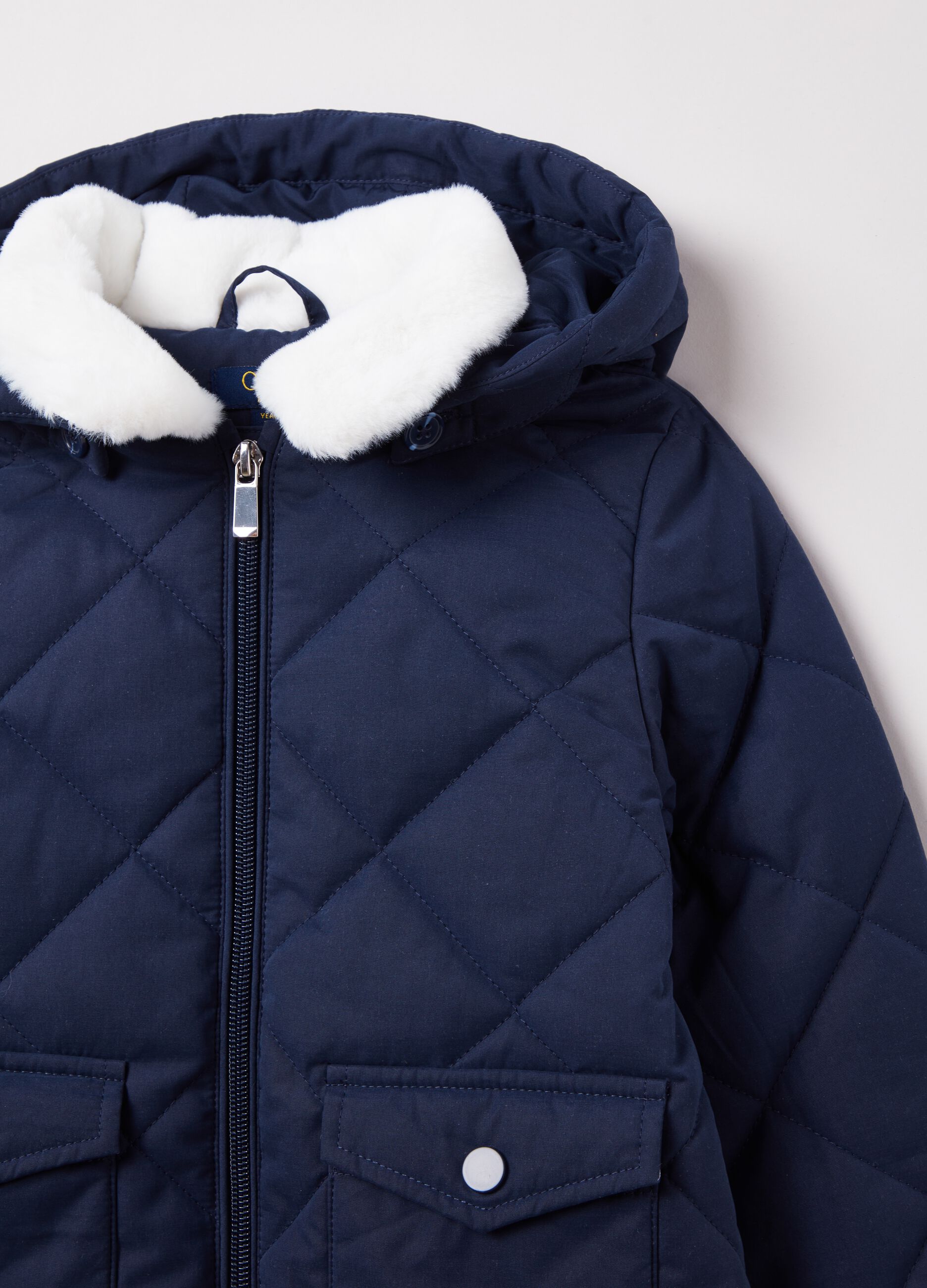 Giacca full-zip con colletto in eco pelliccia_2