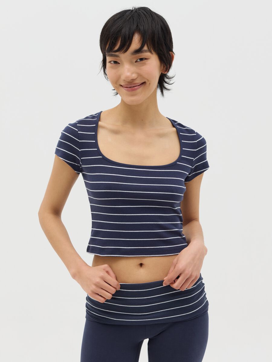Fitted T-shirt with white and blue stripes in cotton_0