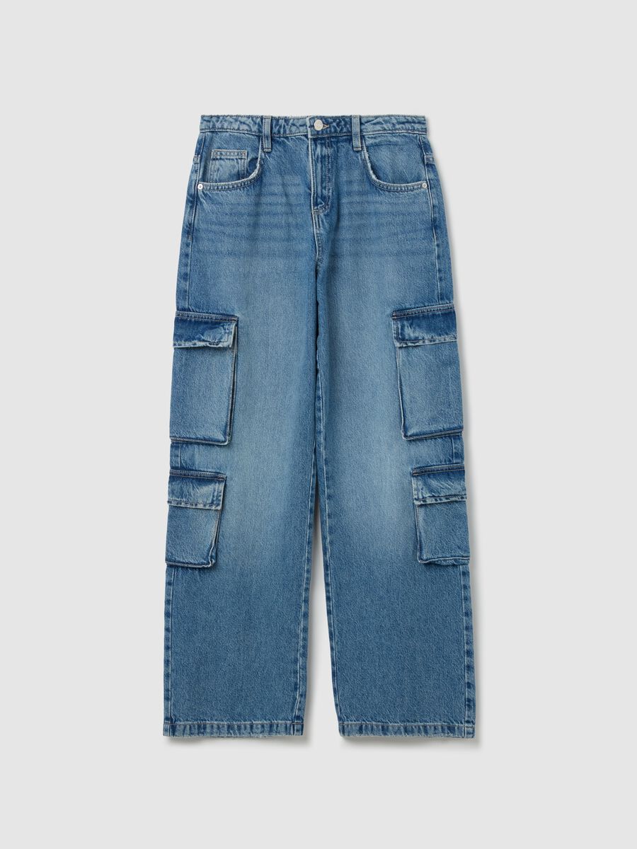 Acid wash cargo jeans with multiple pockets_4