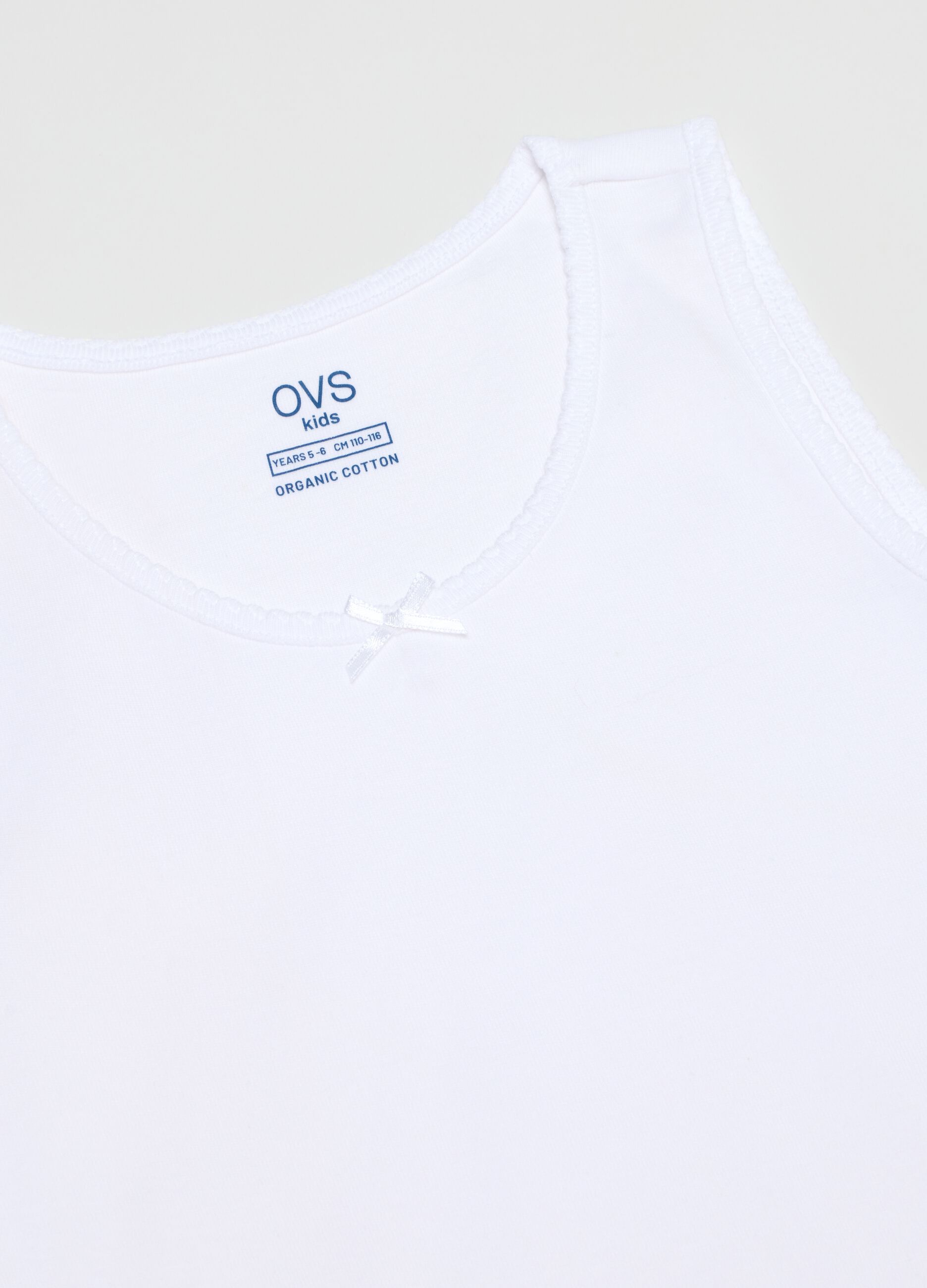 Pack of two sleeveless white cotton t-shirts for girls - regular fit