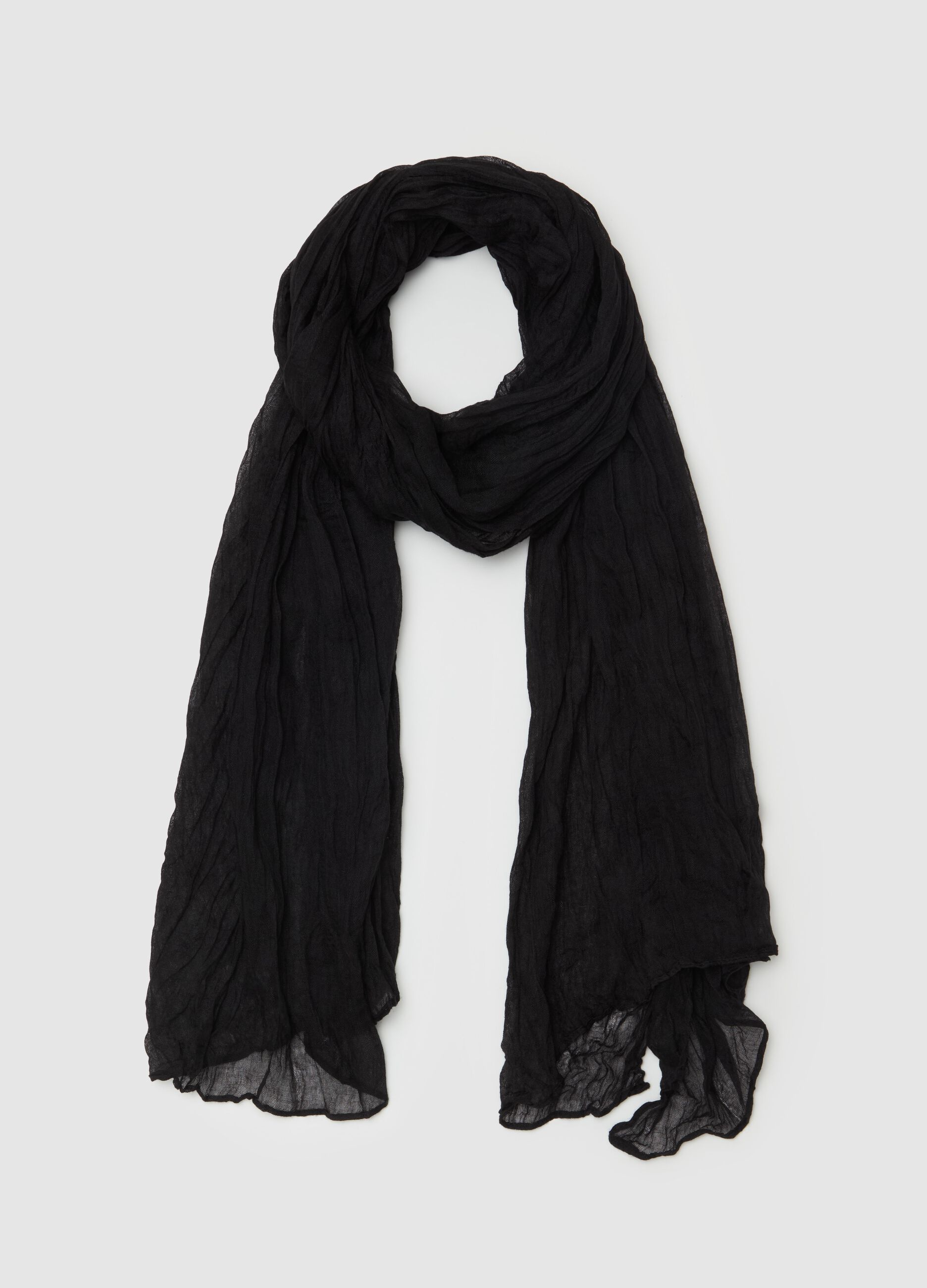 Solid colour crinkle-effect pashmina