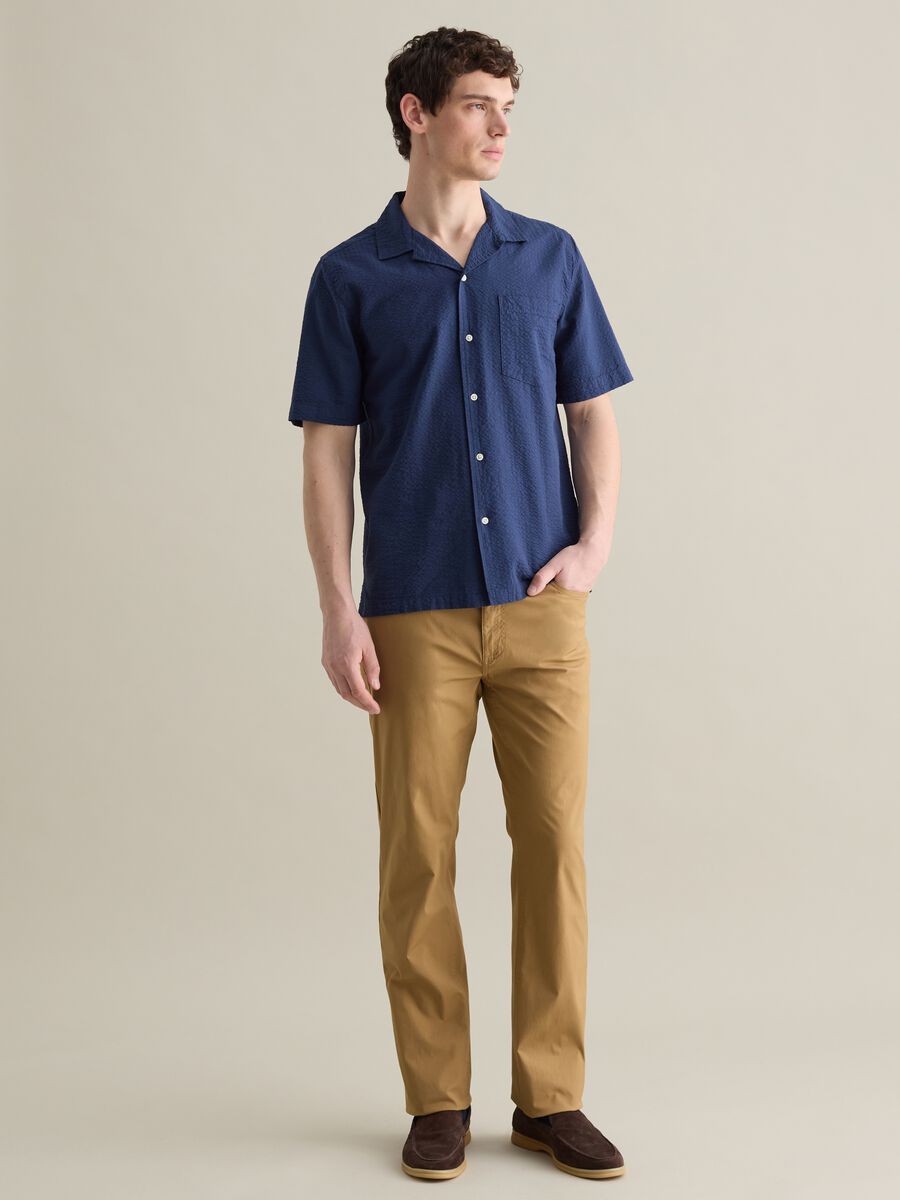 Short-sleeve blue seersucker shirt_1