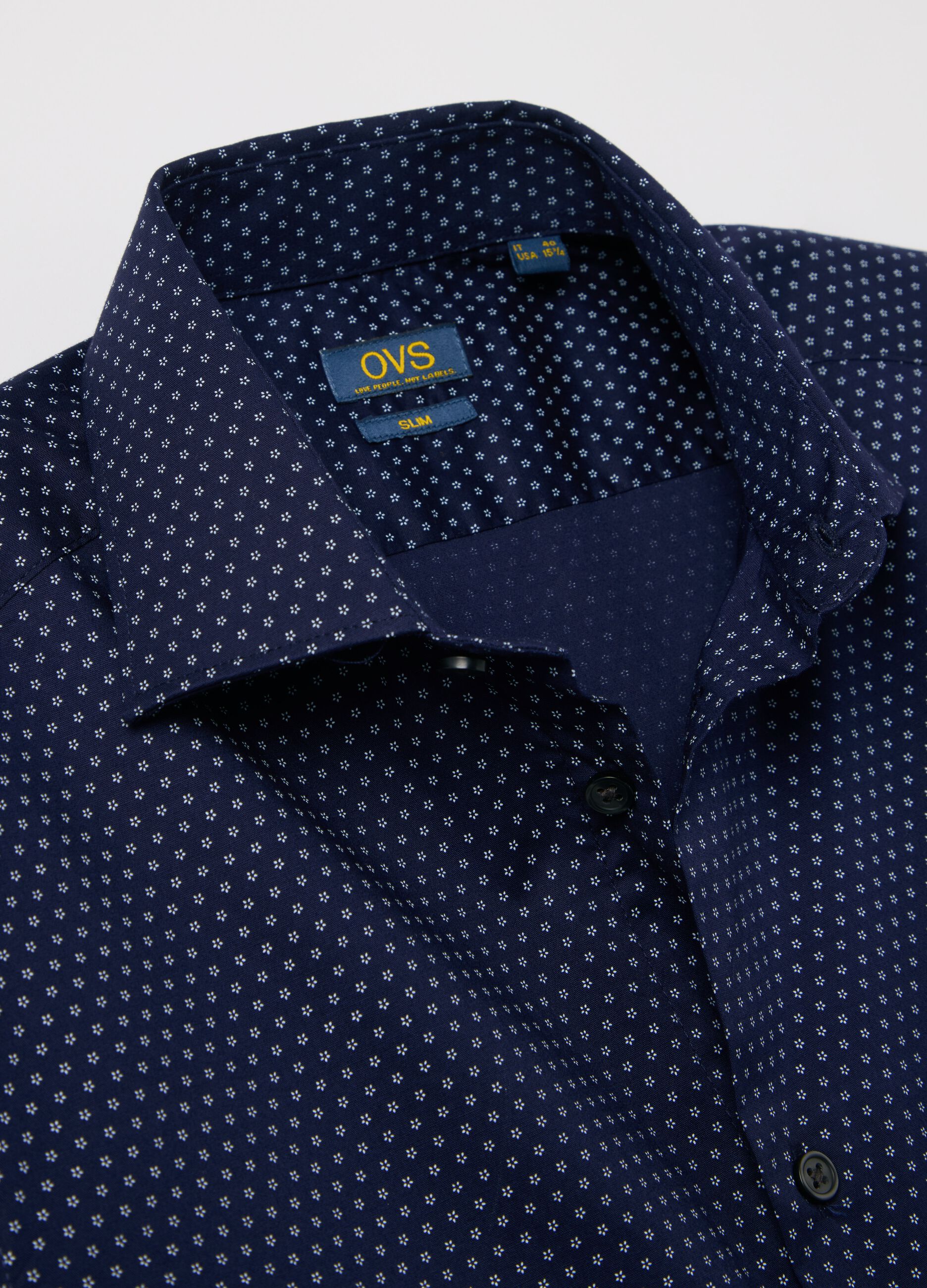 Camicia slim fit con micro fantasia