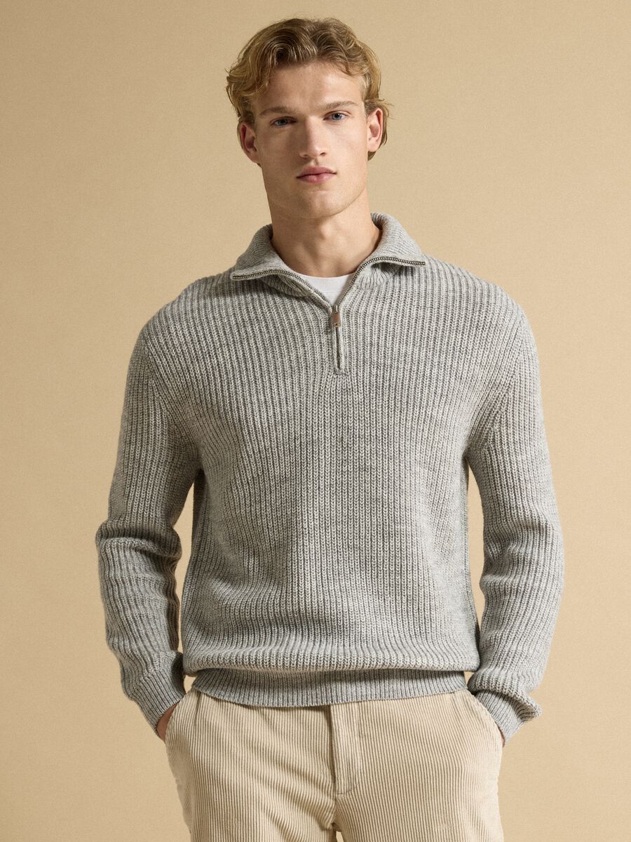 Maglia grigio chiaro in misto lana con colletto regular fit_1