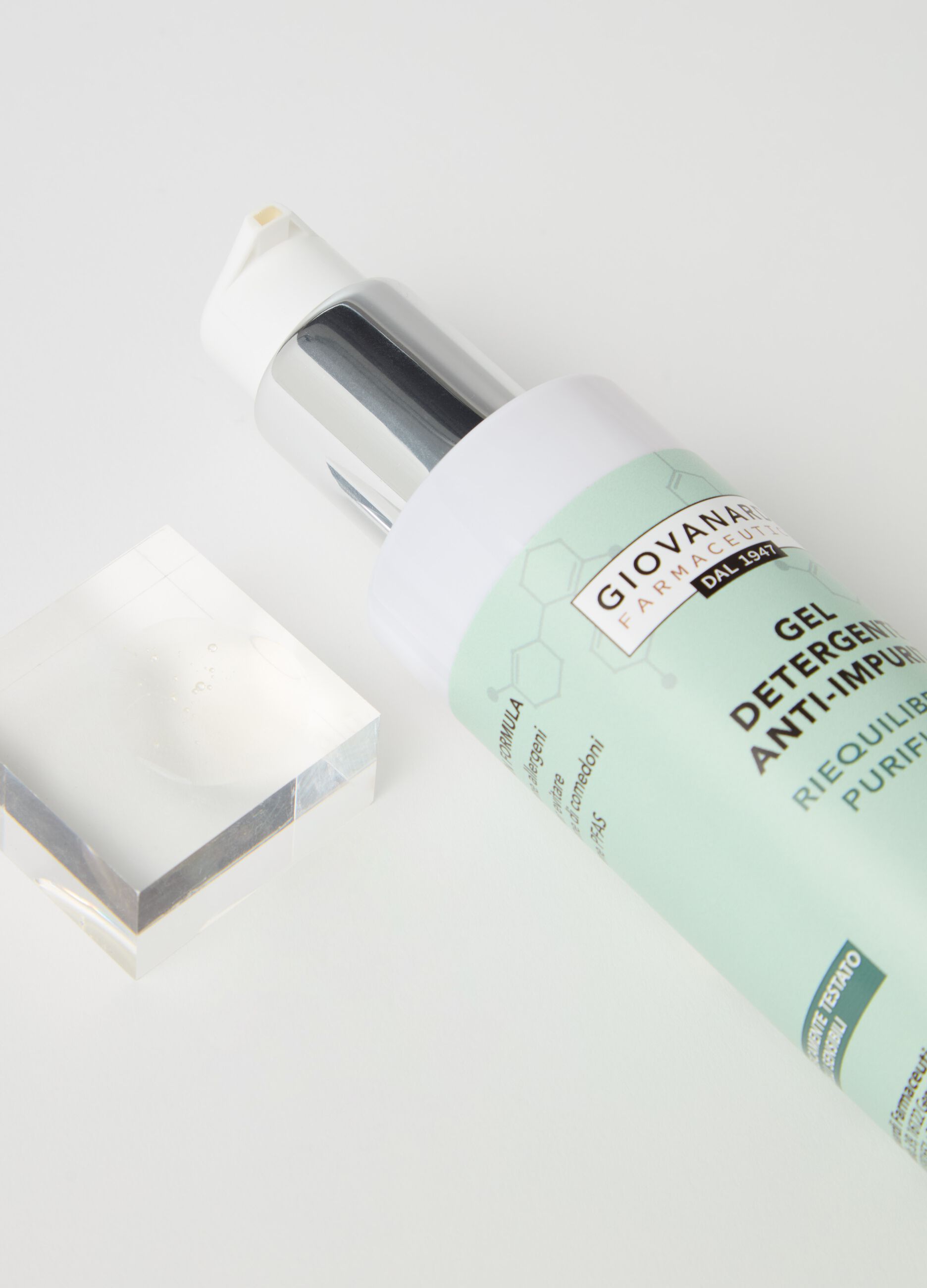 Cleansing gel