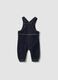 Salopette blu in cotone elasticizzato con ricamo orsetto per neonato_1