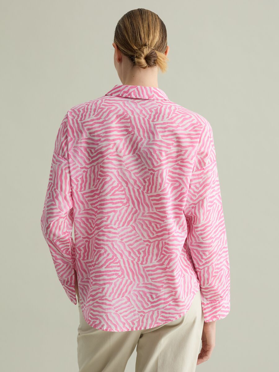 Cotton shirt with patterned print_3