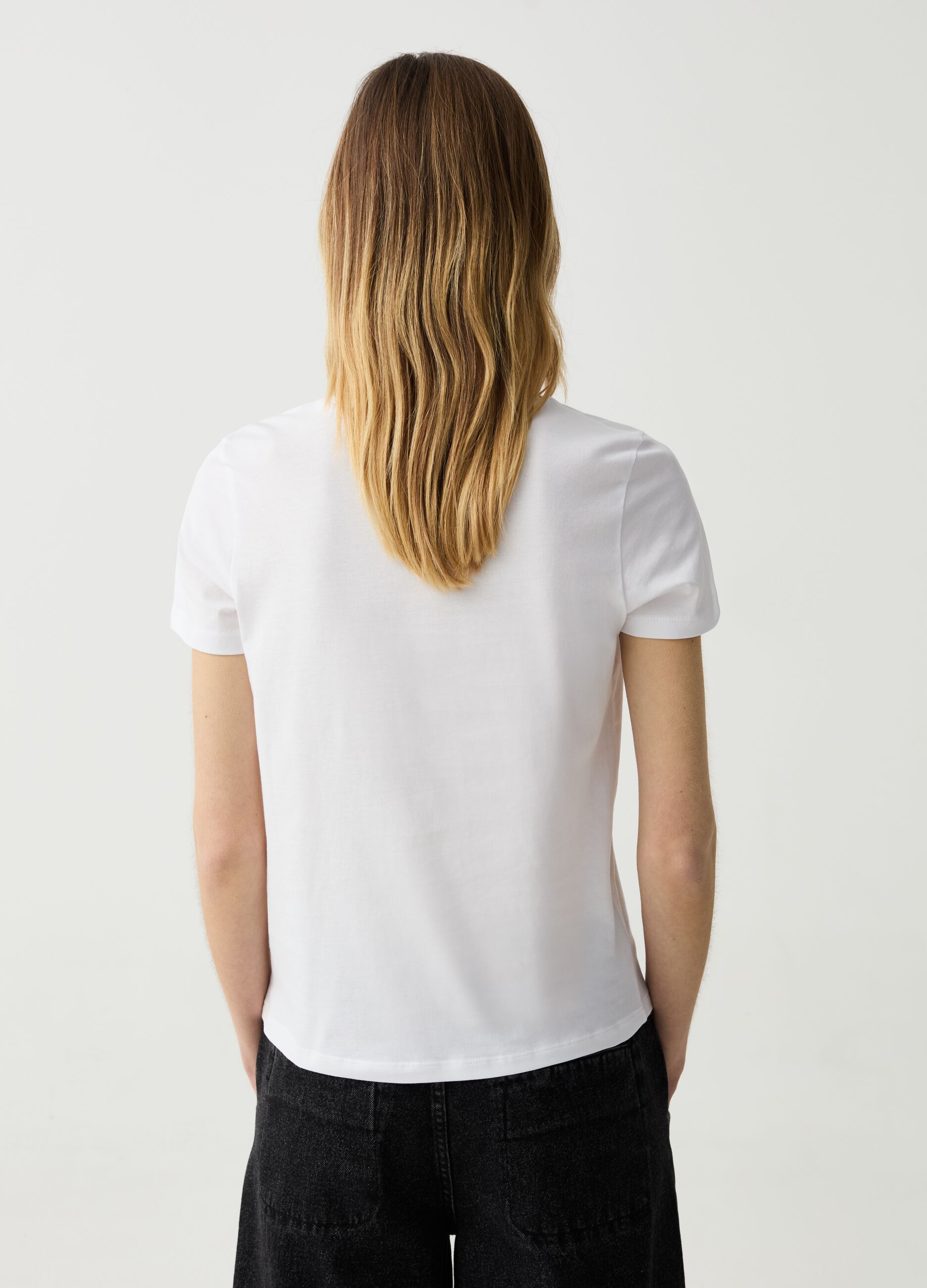 Essential T-shirt with lettering print and round neck
