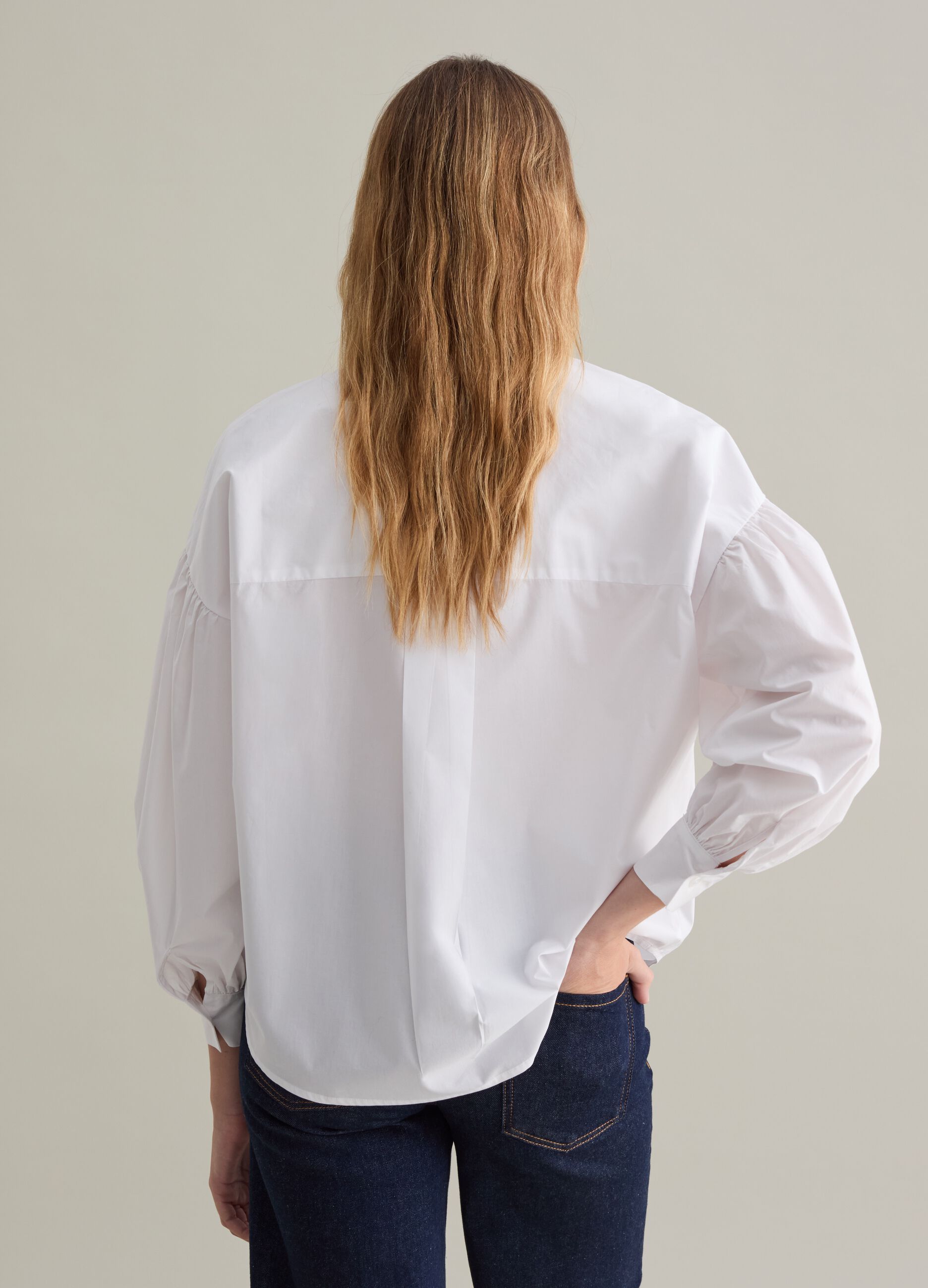 Camicia in cotone con foulard a fiocco