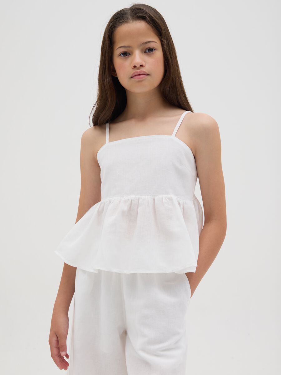 Girls' white cotton and linen top with regular fit, ruffles and bow at the back_0