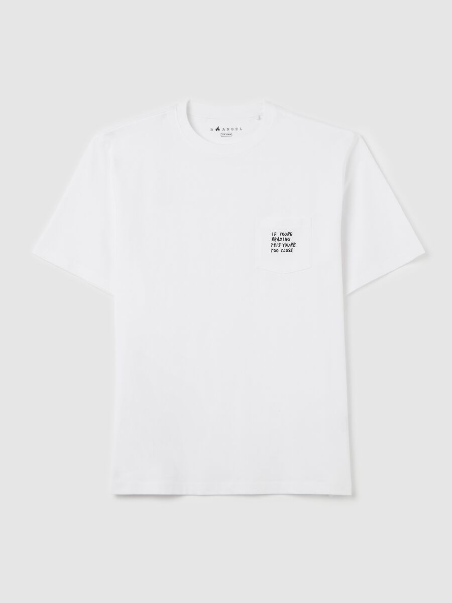 T-shirt con tasca a ricamo_4