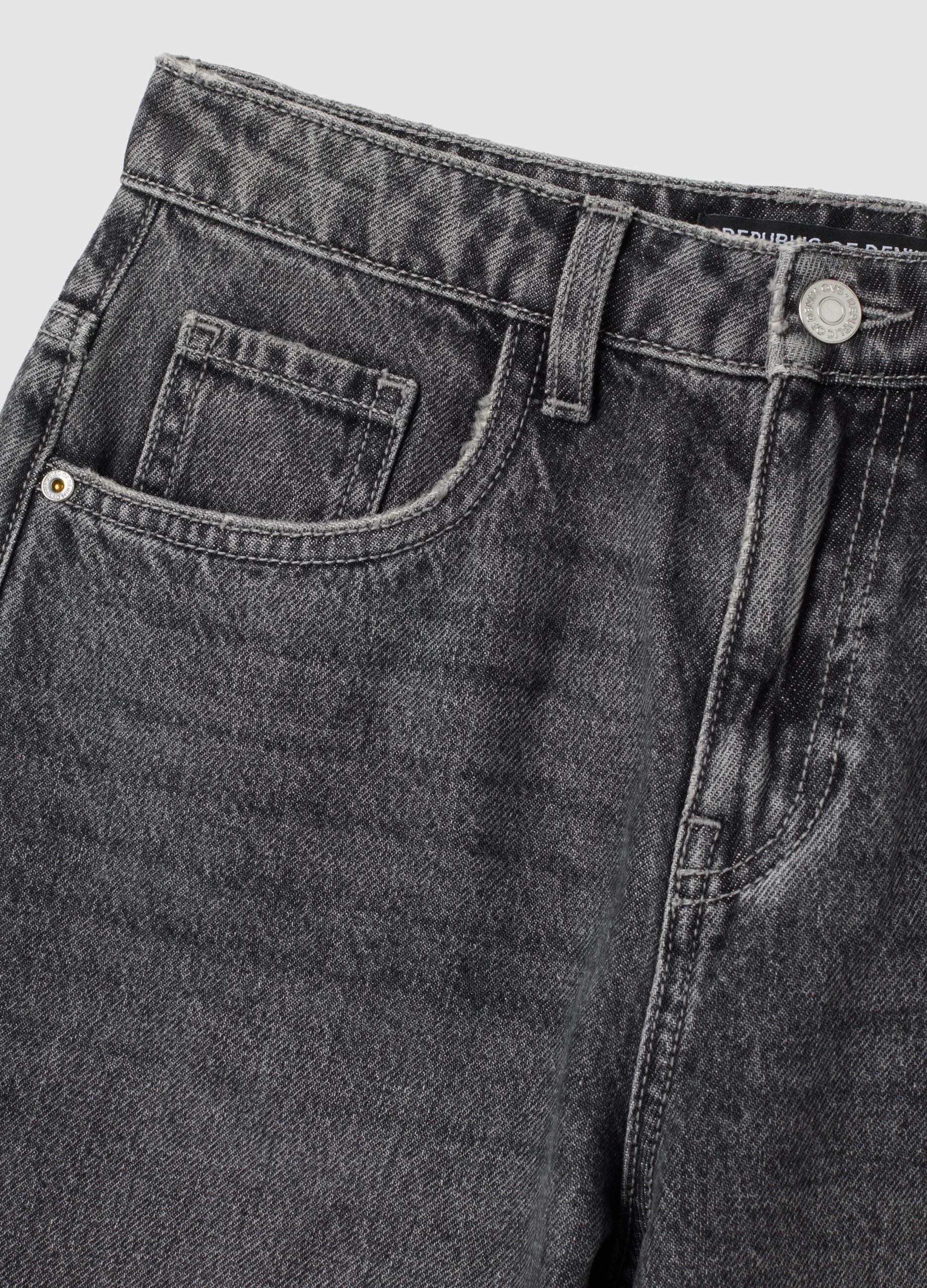 High-waisted grey wide jeans